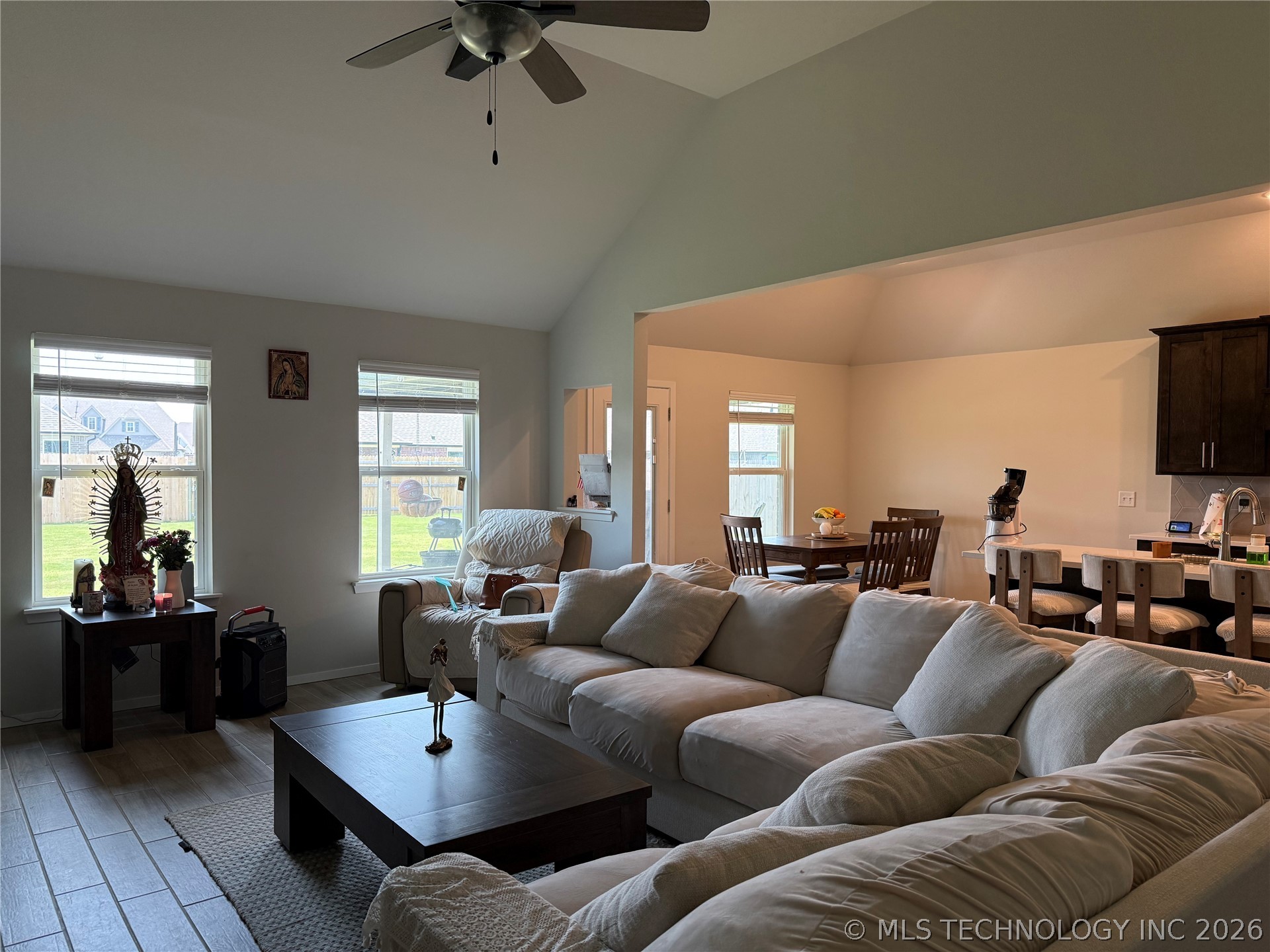 12451 S Kingston Avenue Property Photo 2