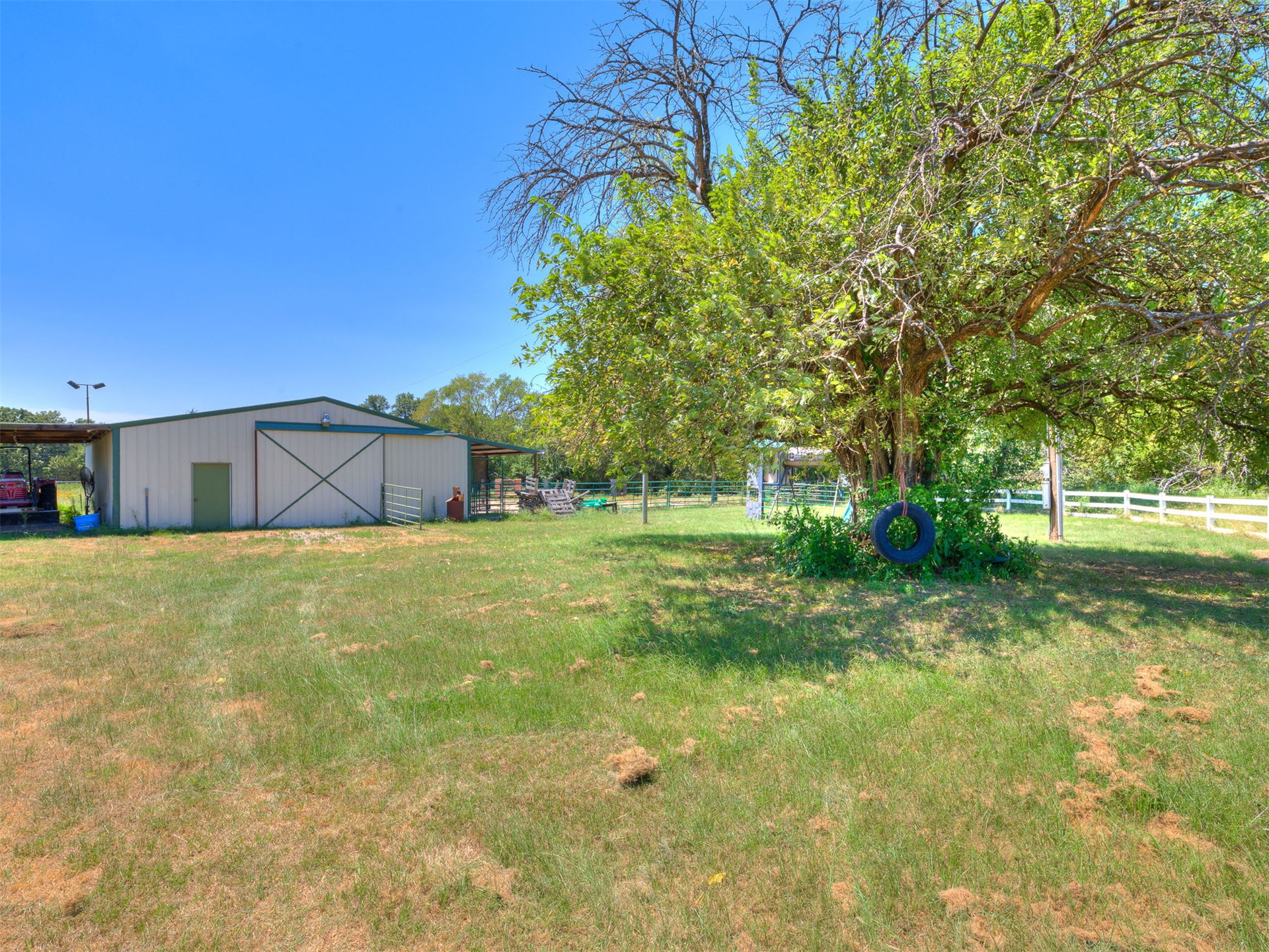 9735 E Sandy Creek Road Property Photo 10