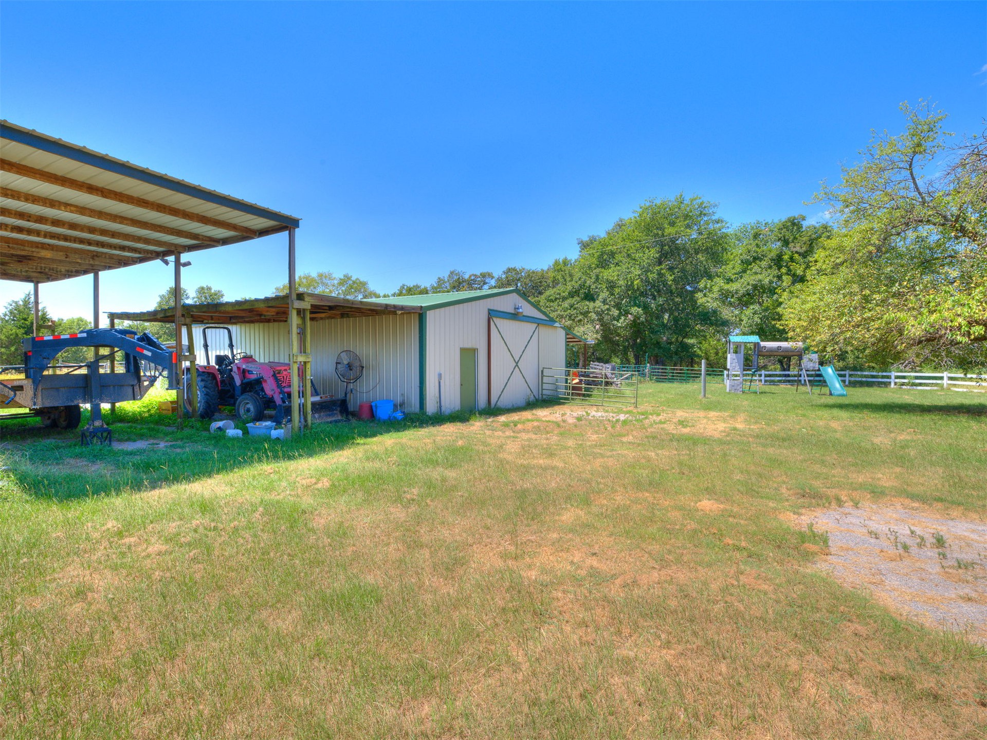 9735 E Sandy Creek Road Property Photo 11