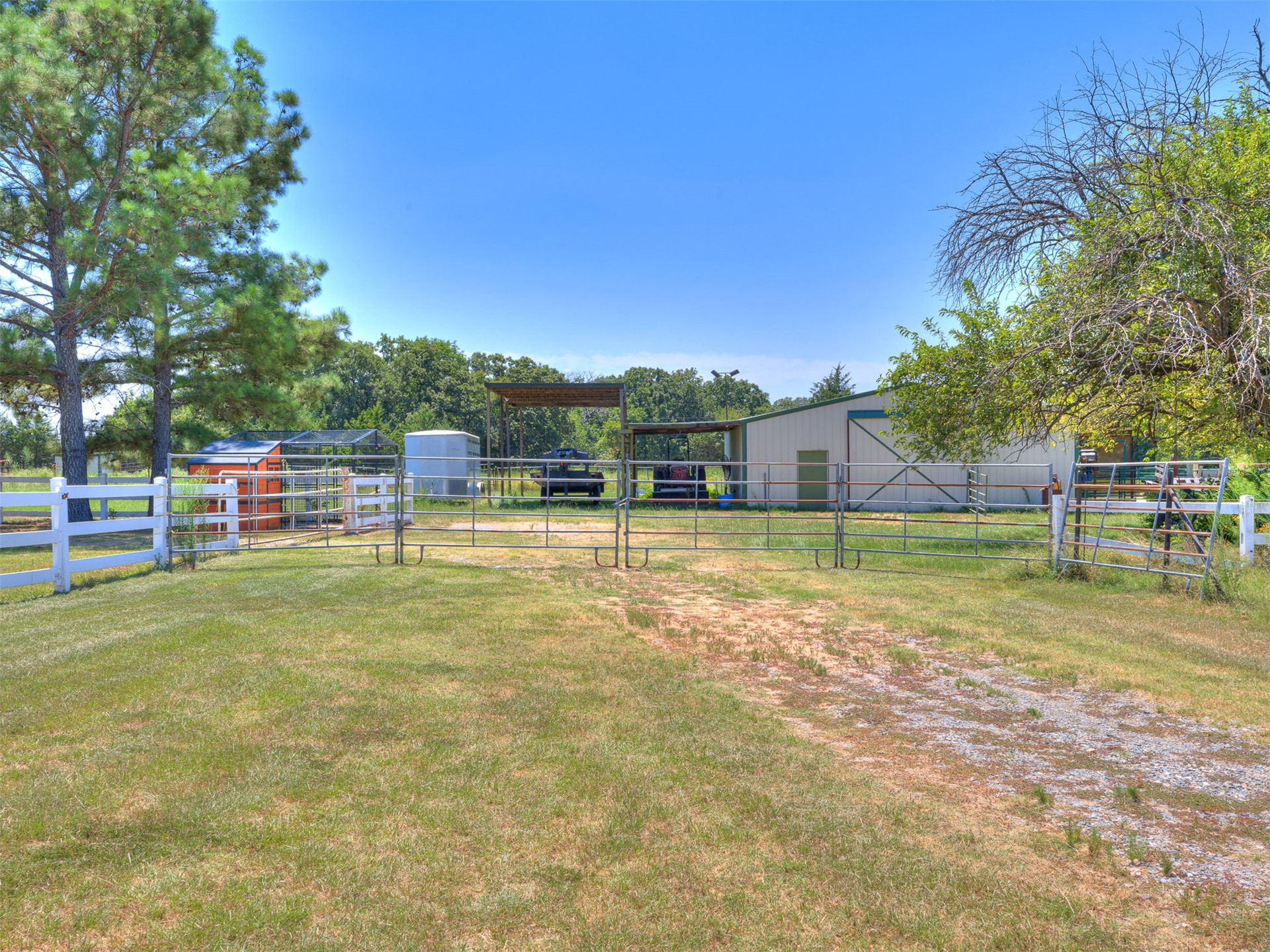9735 E Sandy Creek Road Property Photo 15