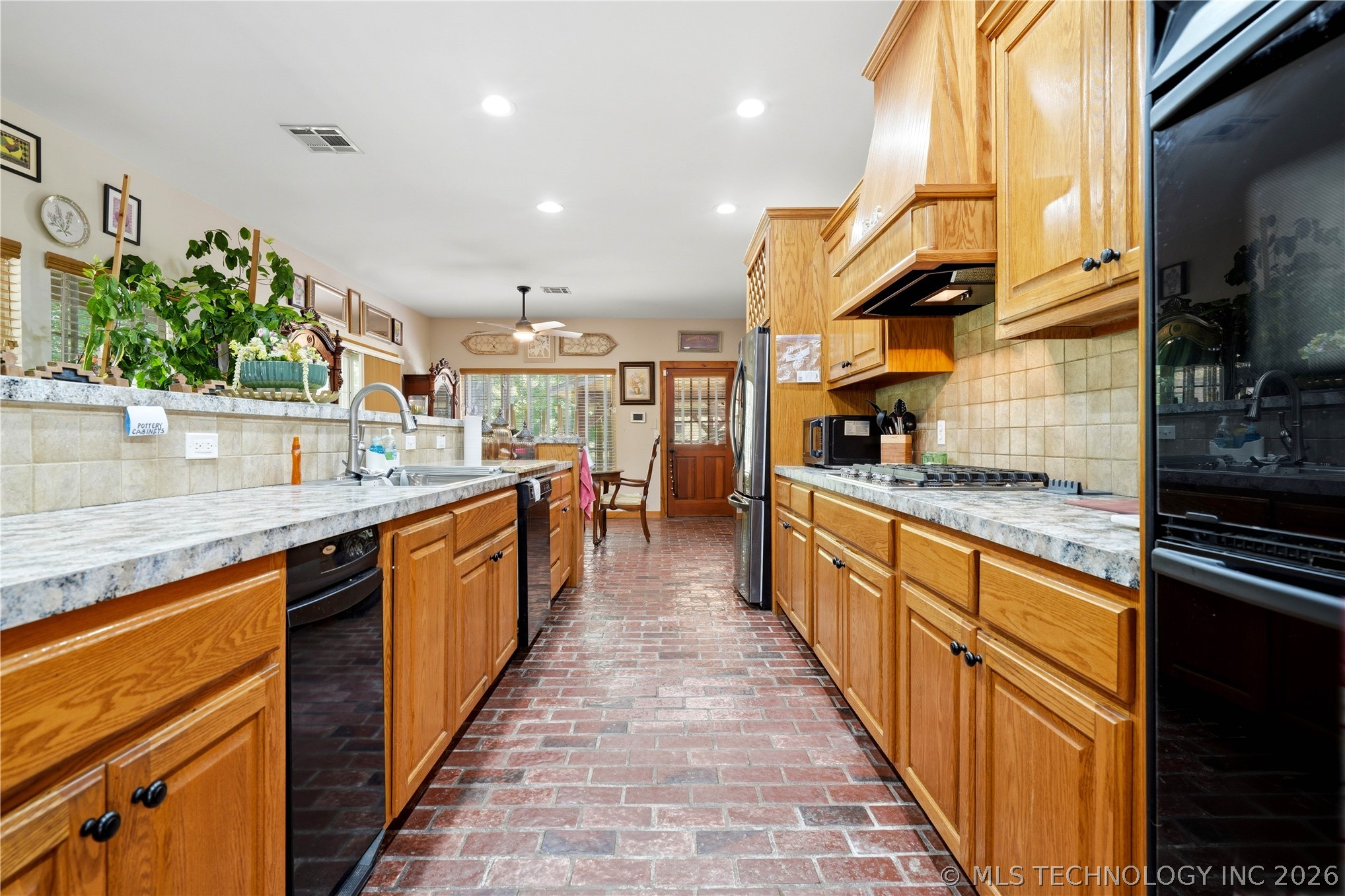 33987 S Pigeon Road Property Photo 9