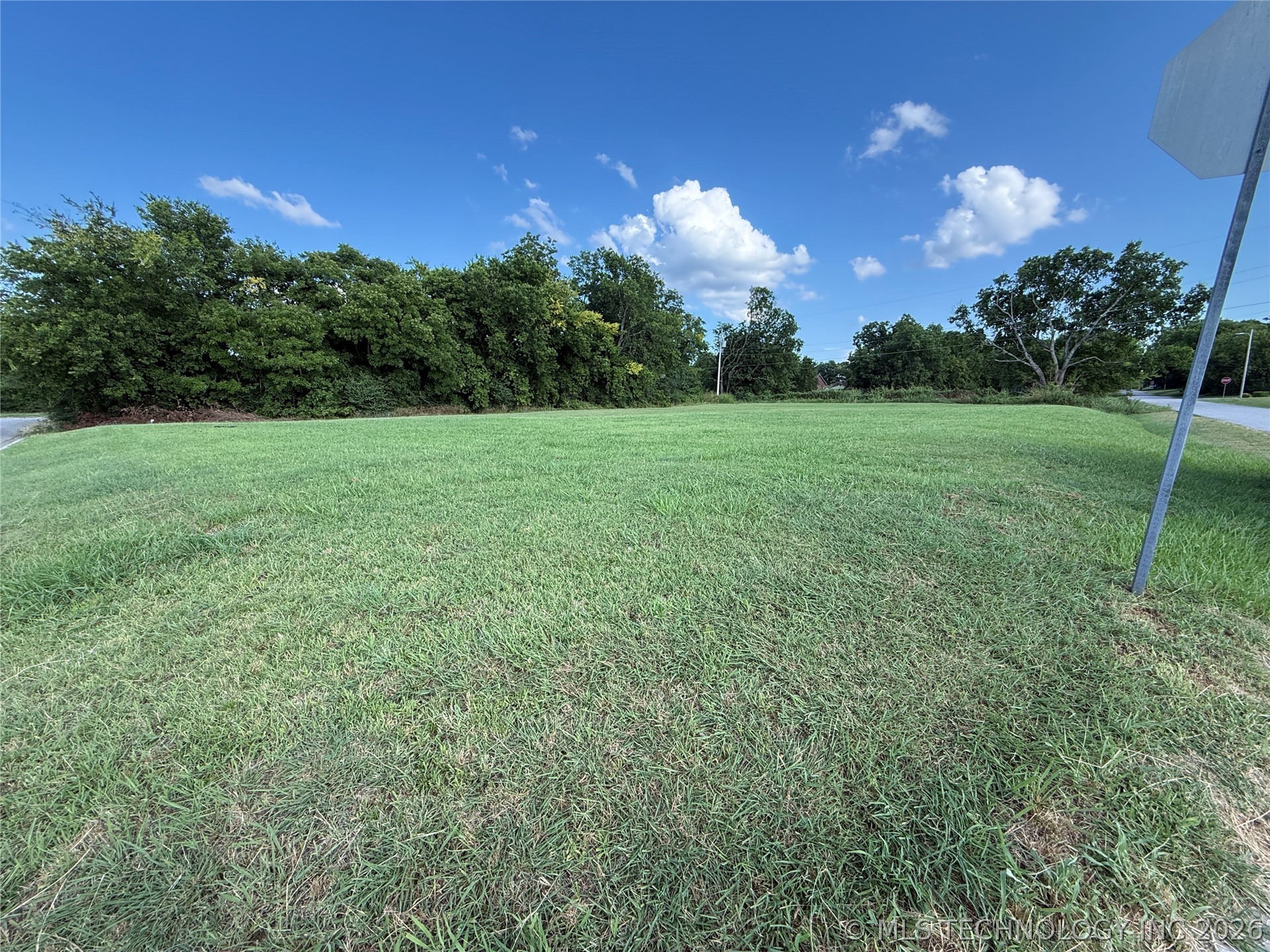 1400 11th Ne Property Photo 1