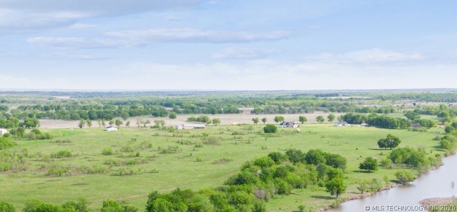 E 370 Road Property Photo 4