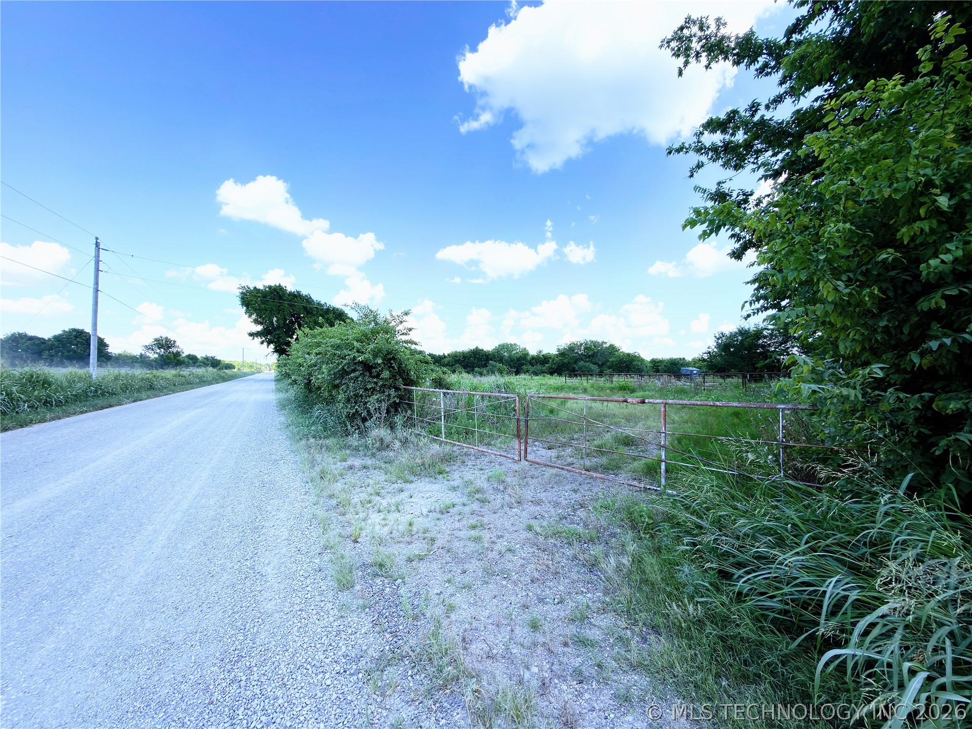 E 370 Road Property Photo 5