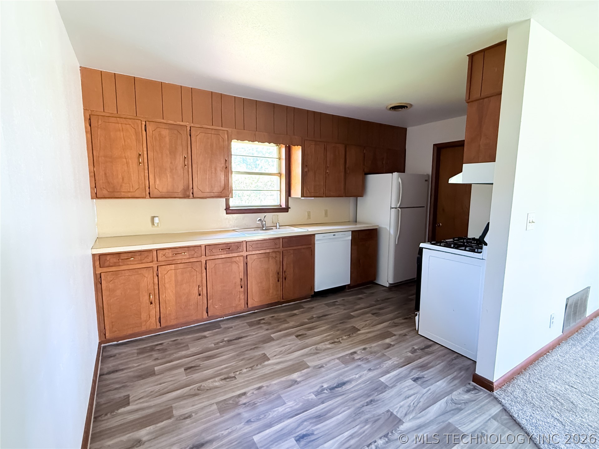 811 Ne 5th Street Property Photo 5