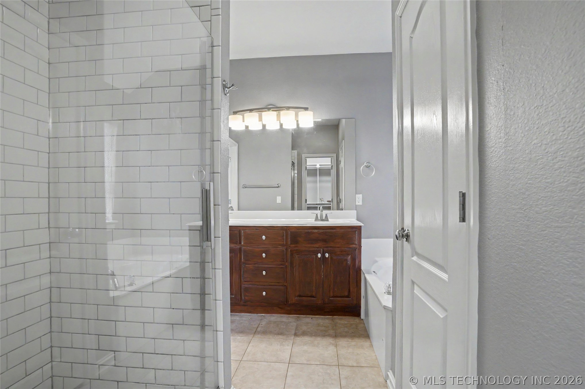 18905 E 50th Place S Property Photo 21