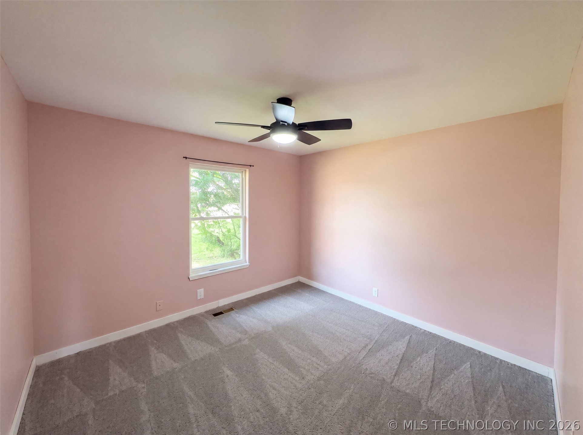1123 E Willham Drive Property Photo 12