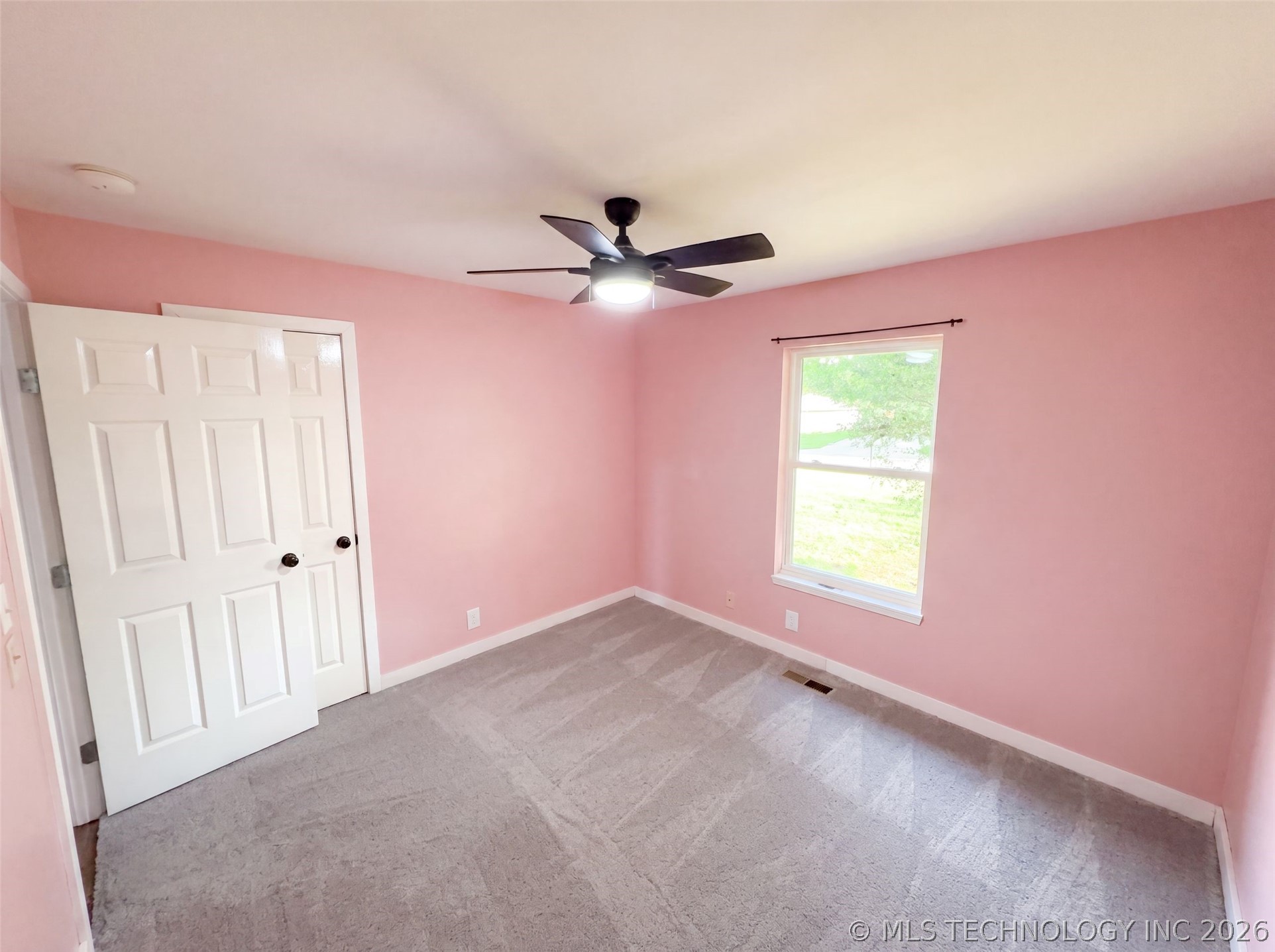 1123 E Willham Drive Property Photo 13