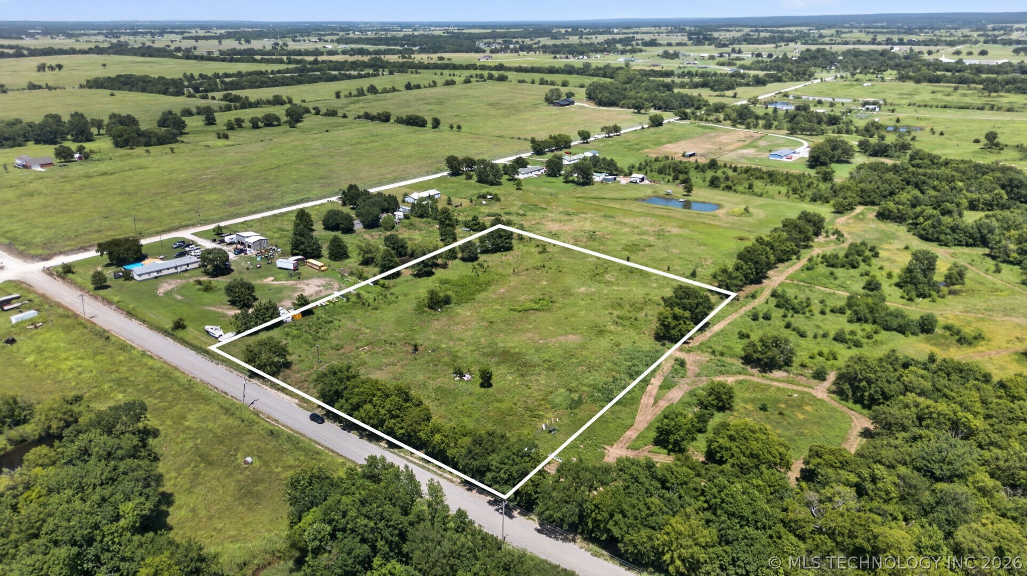 6100 N 160 Road Property Photo 1
