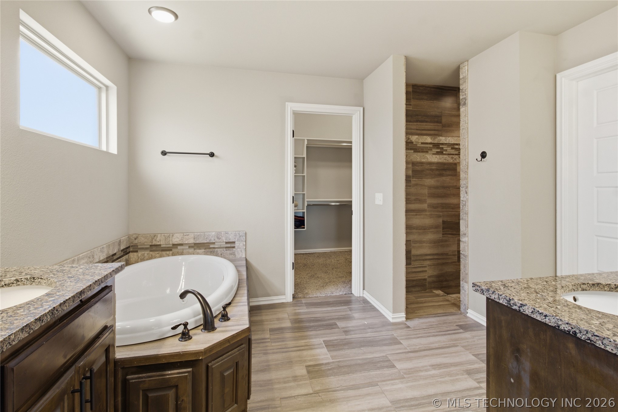 13735 N 130th Avenue E Property Photo 14