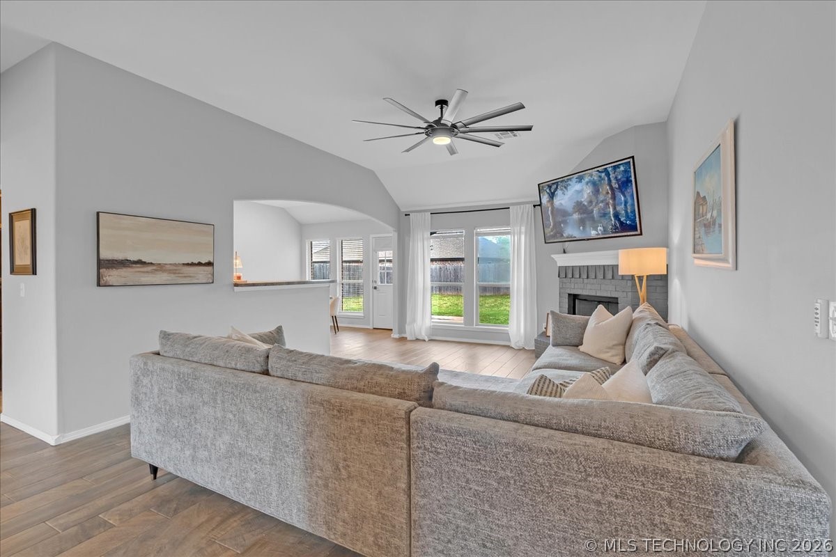 26530 Foxen Drive Property Photo 5
