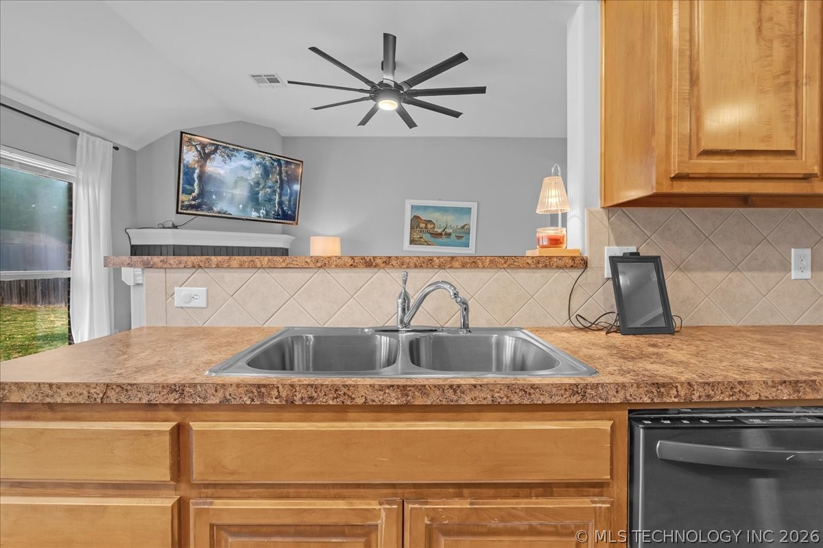 26530 Foxen Drive Property Photo 16