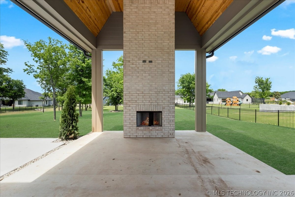 17683 E White Tail Cove Property Photo 70