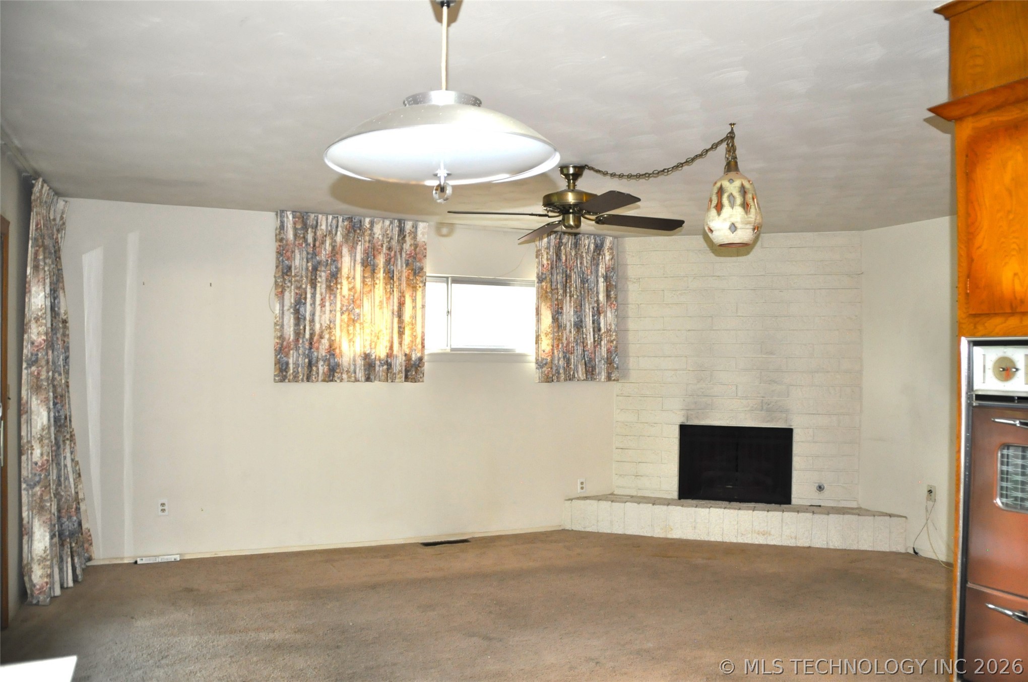6916 E 15th Place Property Photo 4