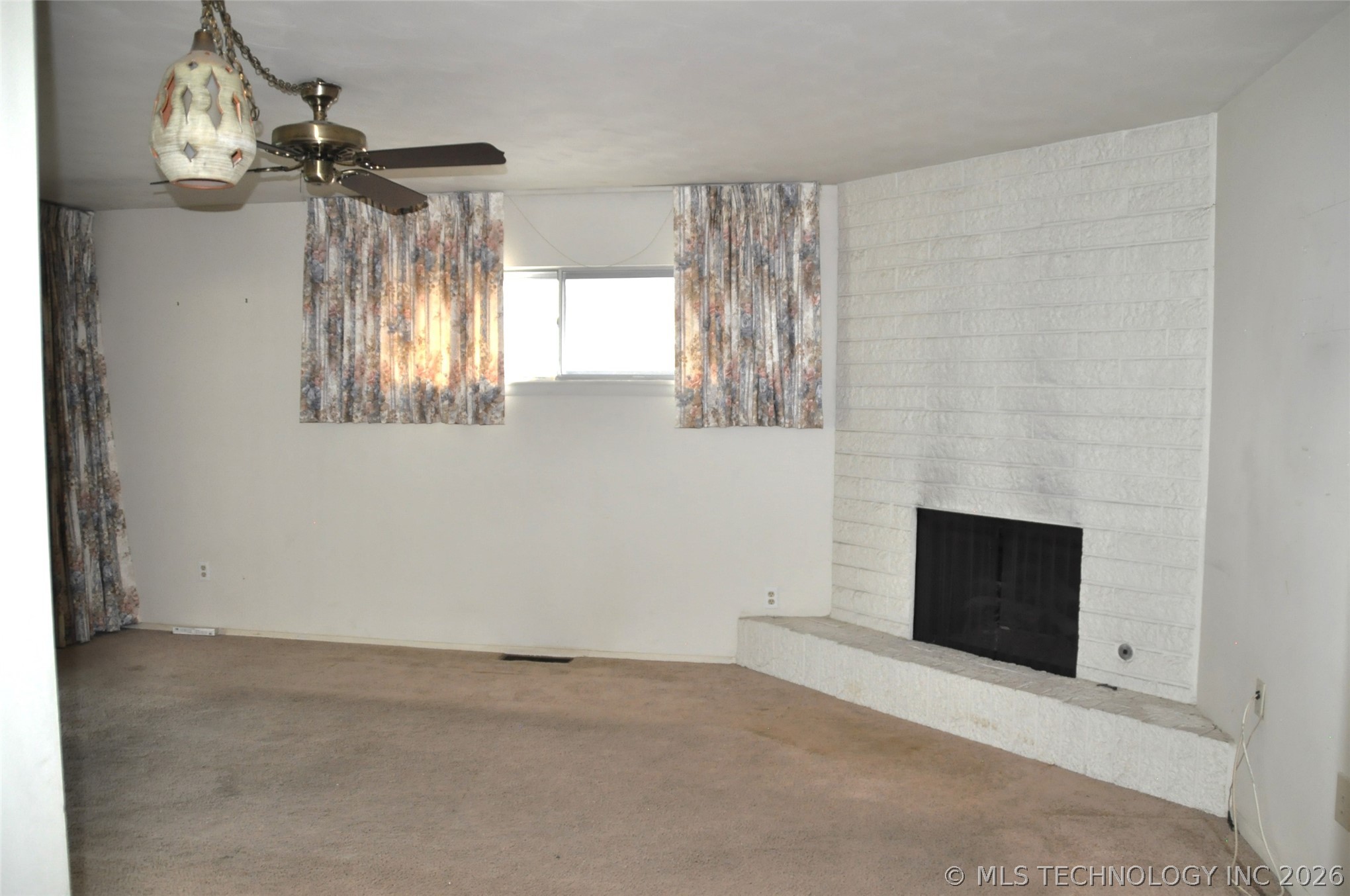 6916 E 15th Place Property Photo 5