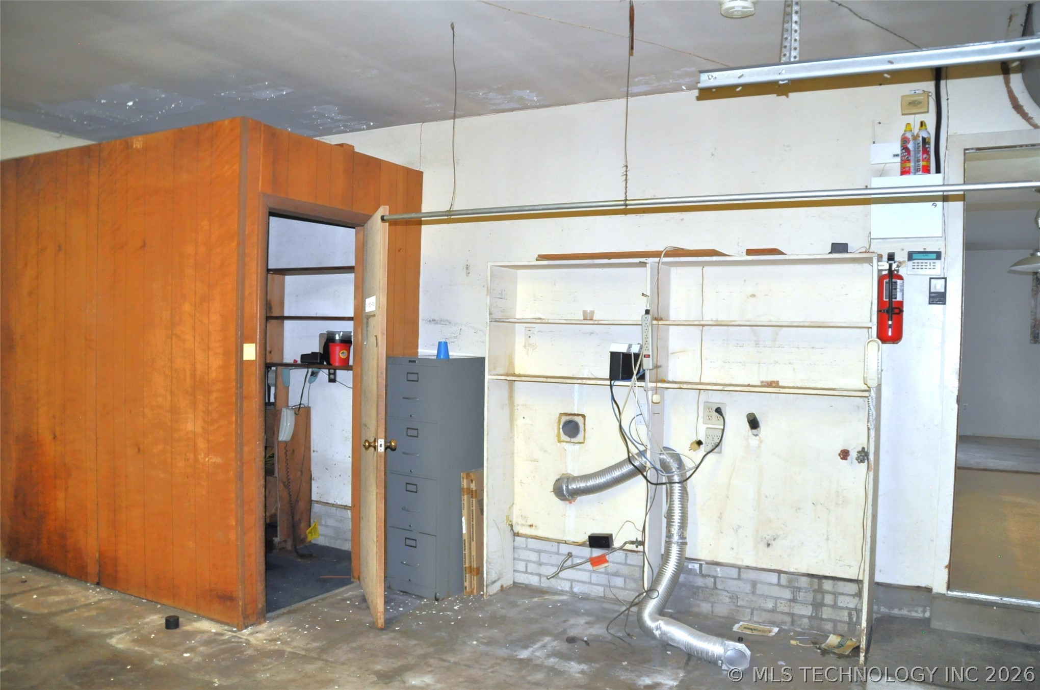 6916 E 15th Place Property Photo 17