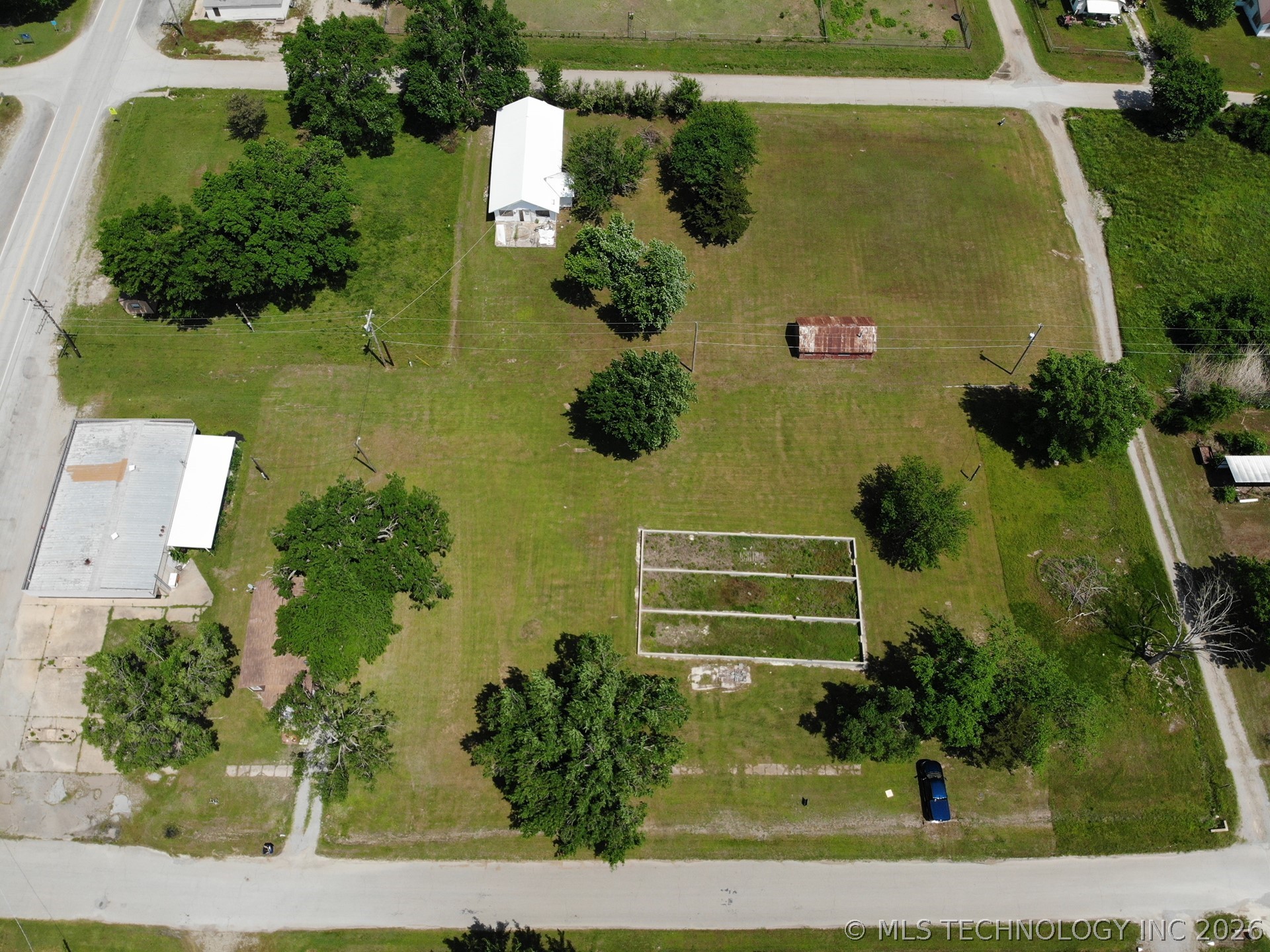 116 E 4th Street Property Photo 2