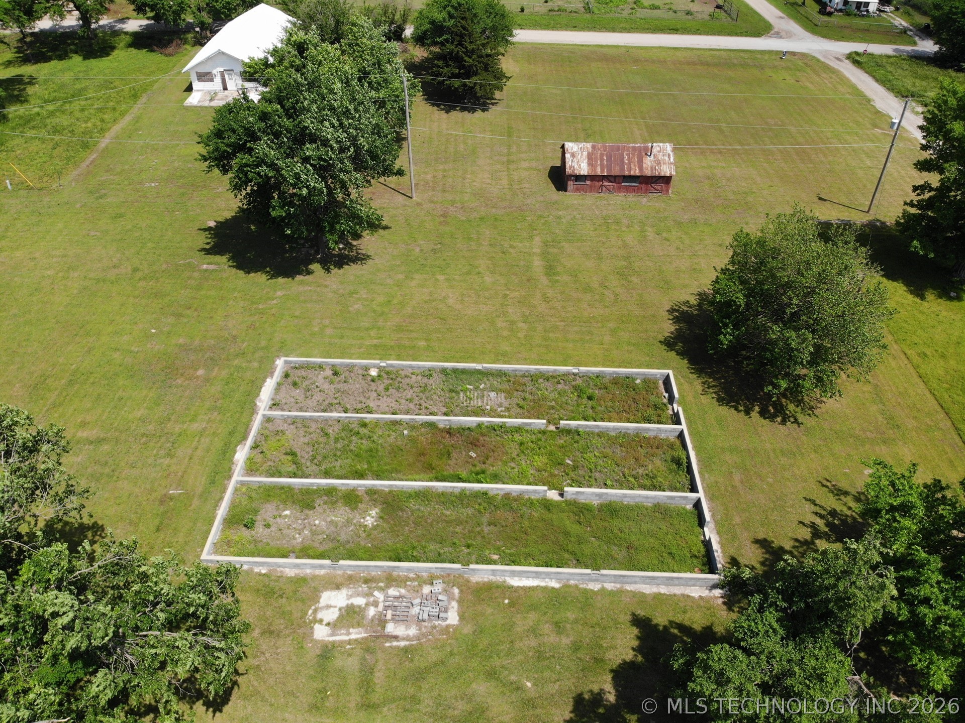 116 E 4th Street Property Photo 7