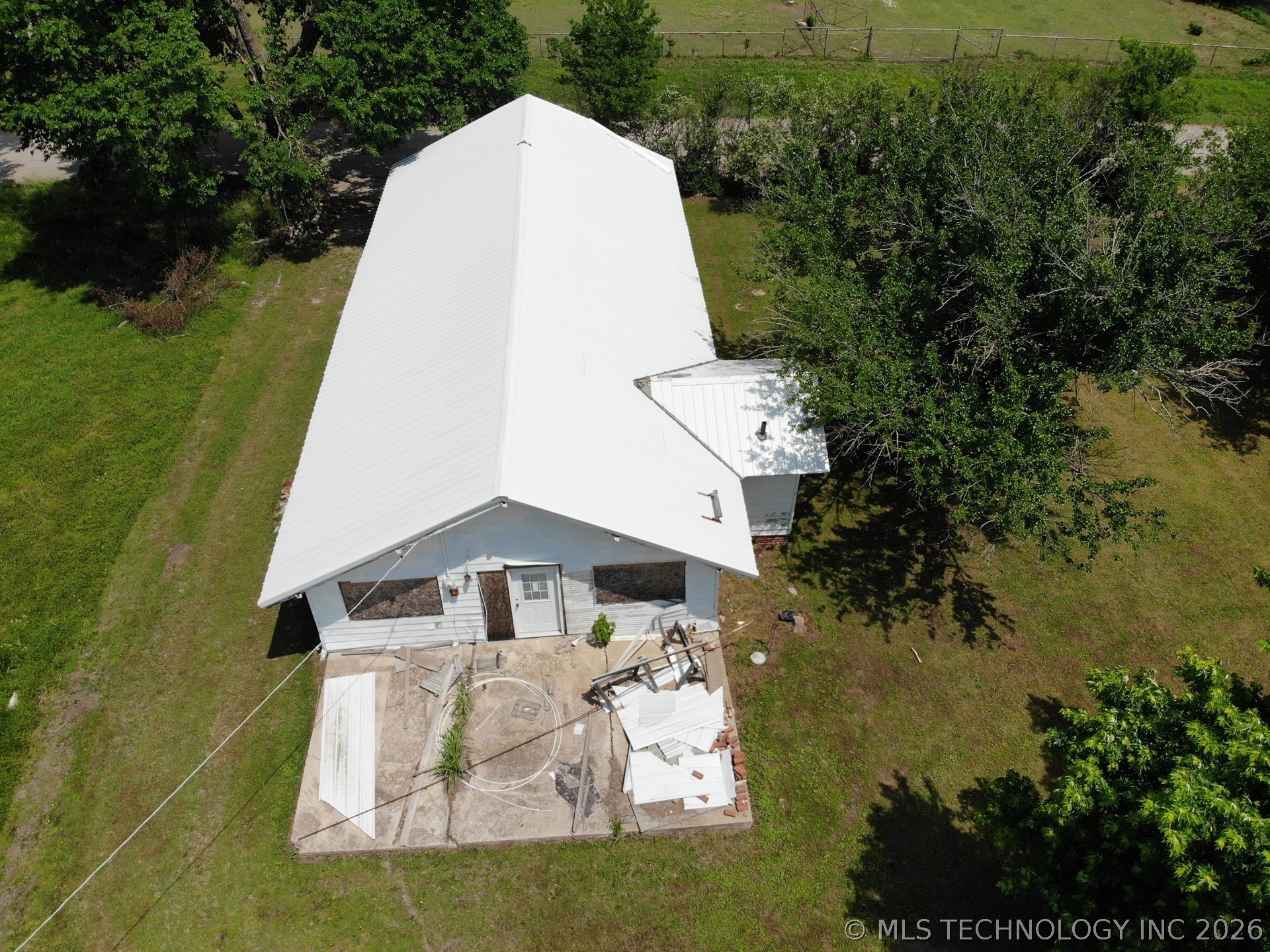 116 E 4th Street Property Photo 16