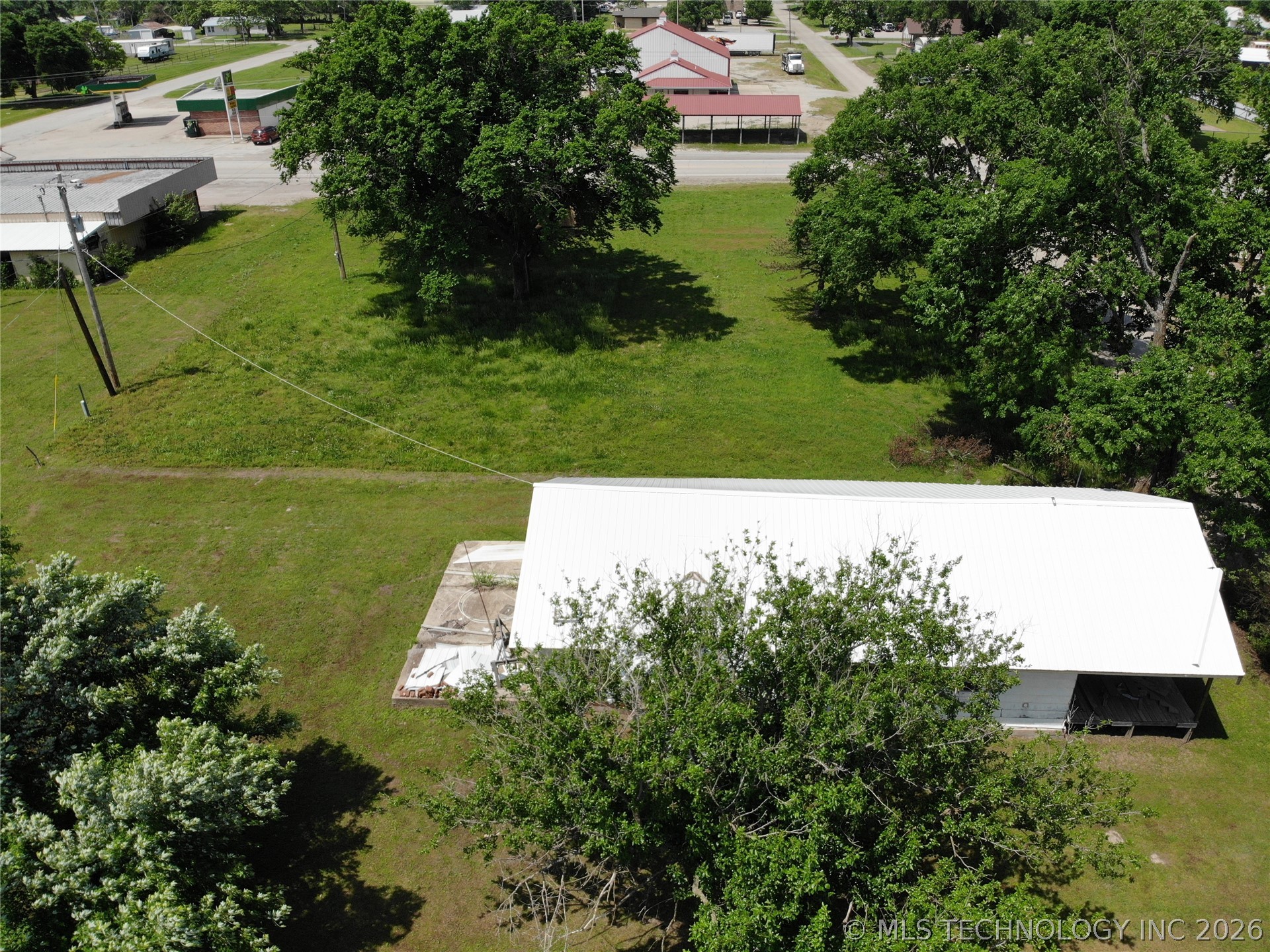 116 E 4th Street Property Photo 23