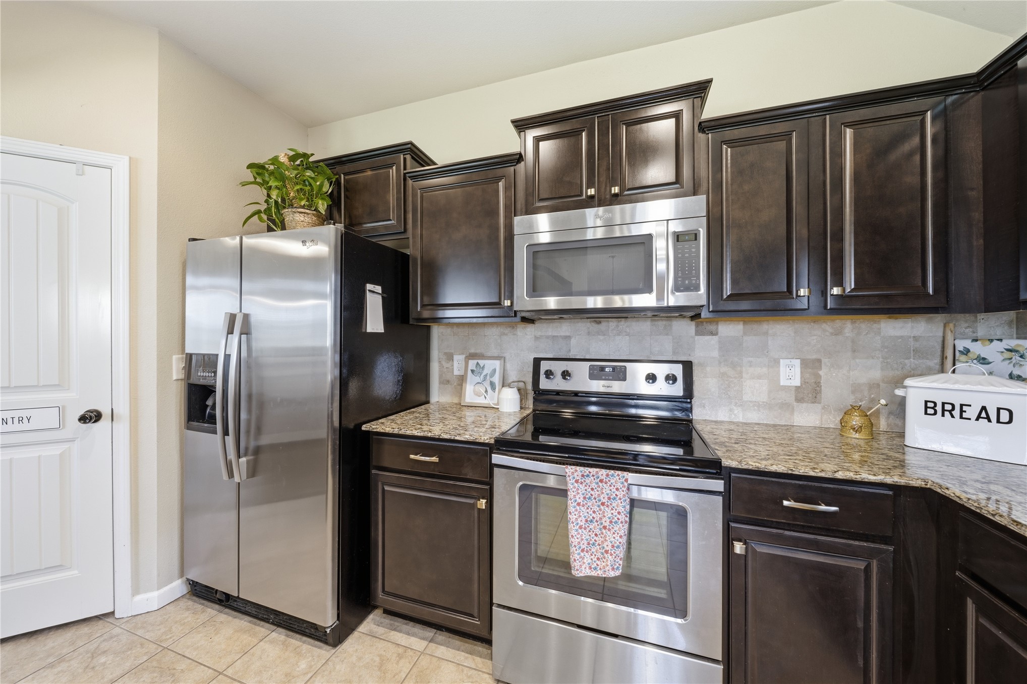 3906 S Maple Avenue Property Photo 13