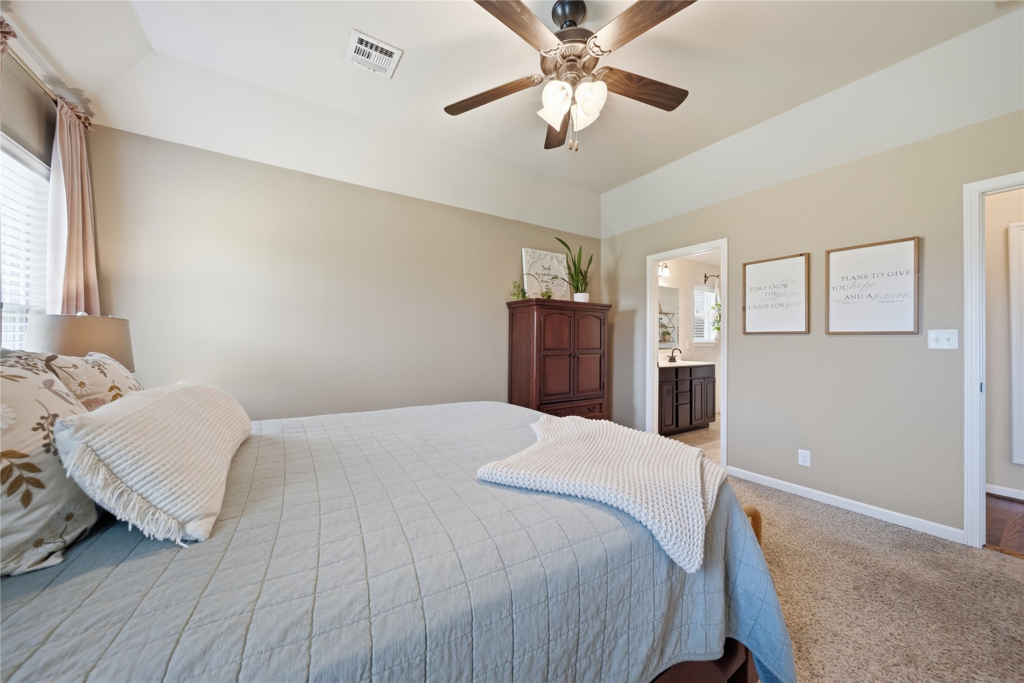 3906 S Maple Avenue Property Photo 19