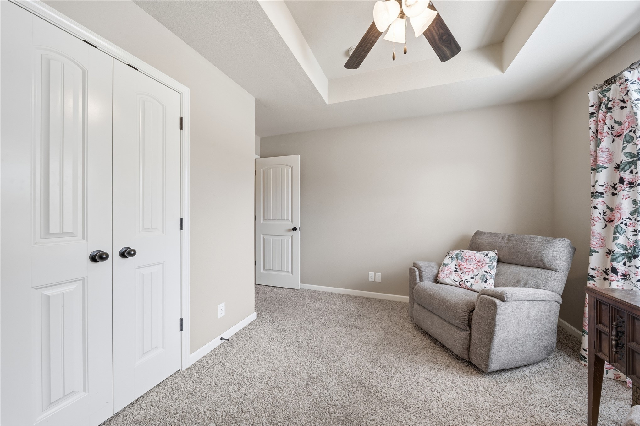 3906 S Maple Avenue Property Photo 30