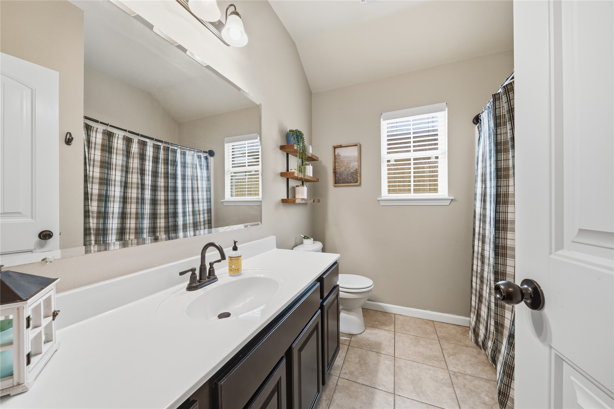 3906 S Maple Avenue Property Photo 31