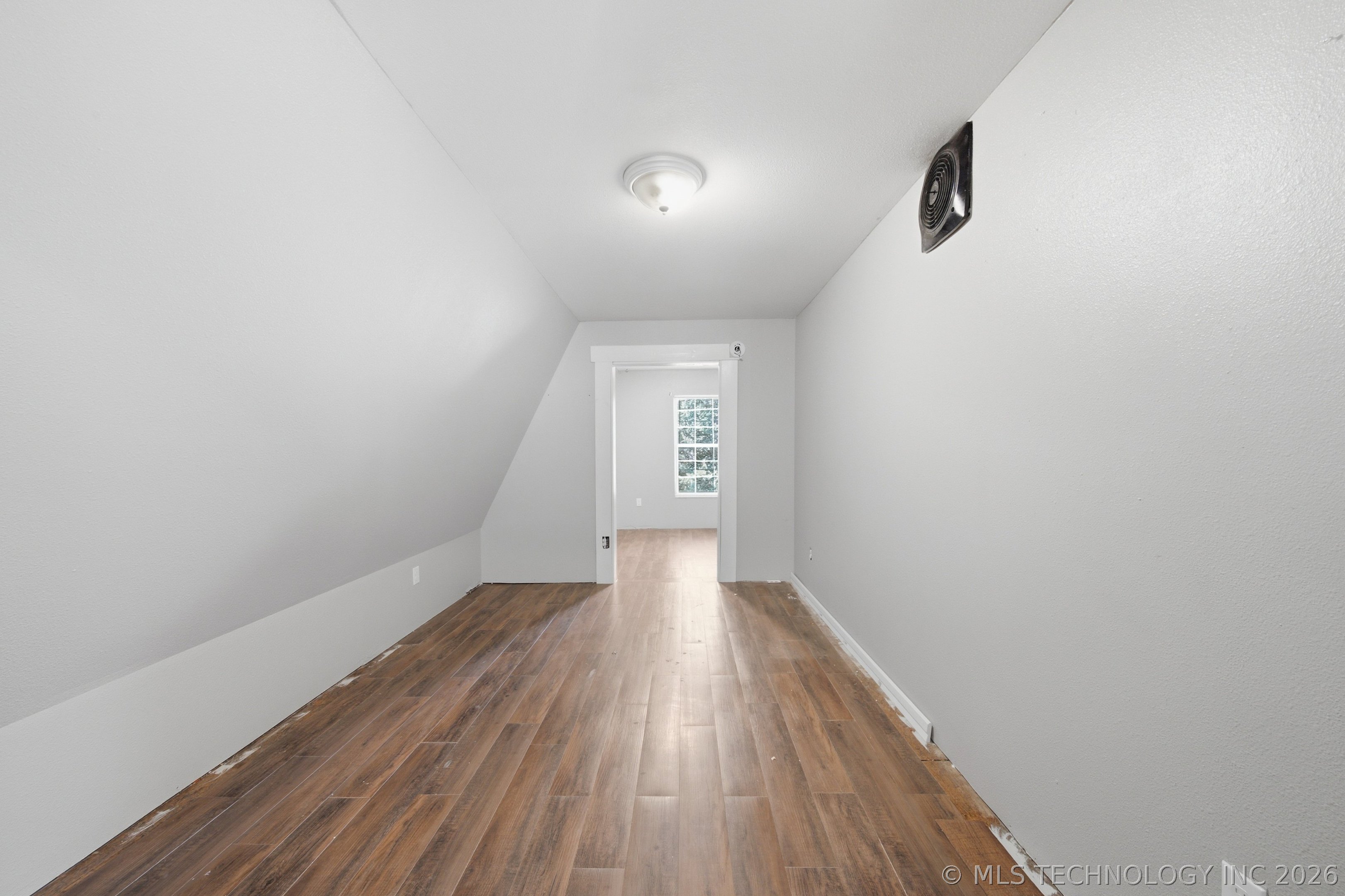 2302 E 96th Street North Property Photo 25