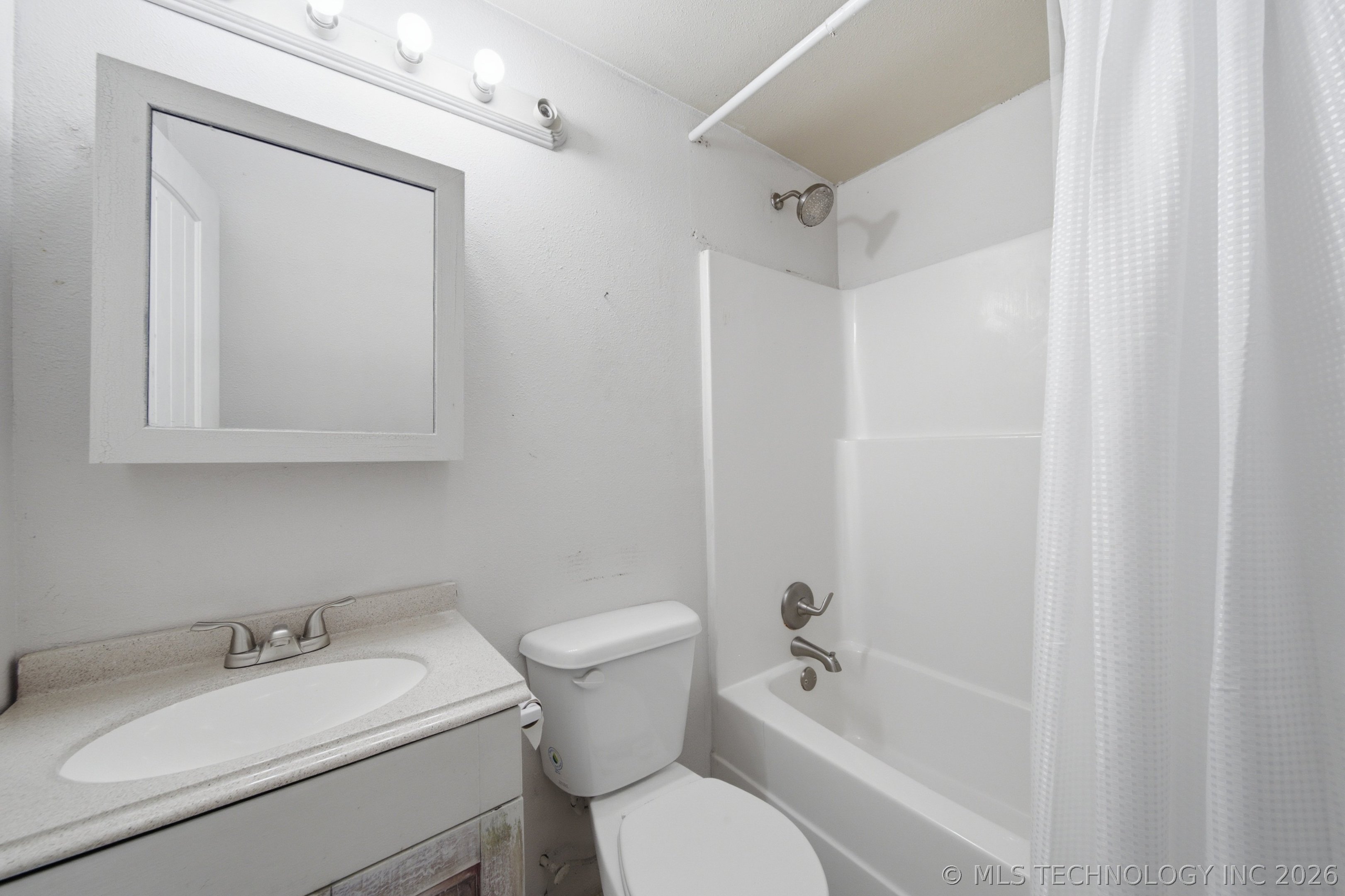 2302 E 96th Street North Property Photo 29