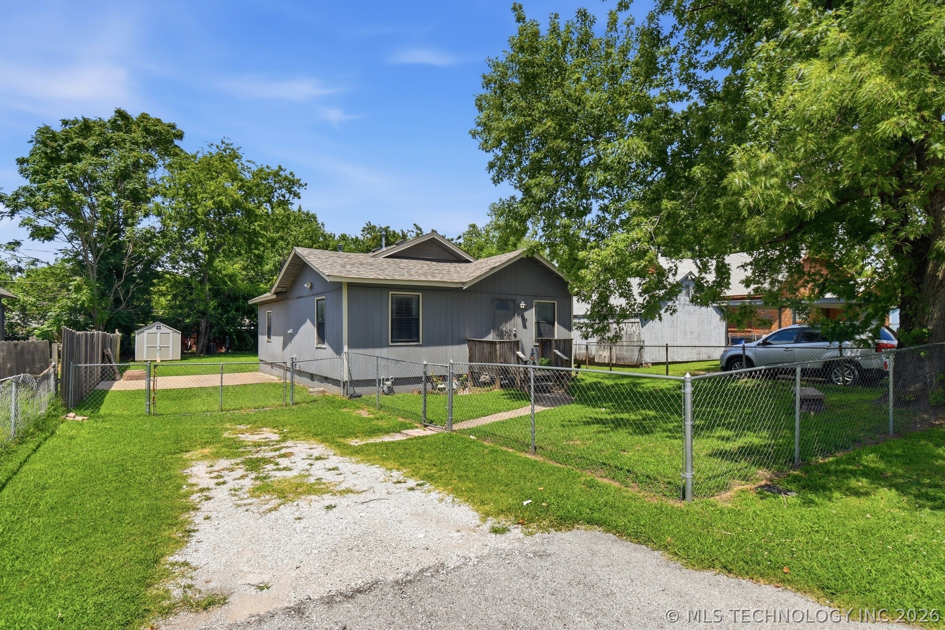 2725 W Cameron Street Property Photo 3