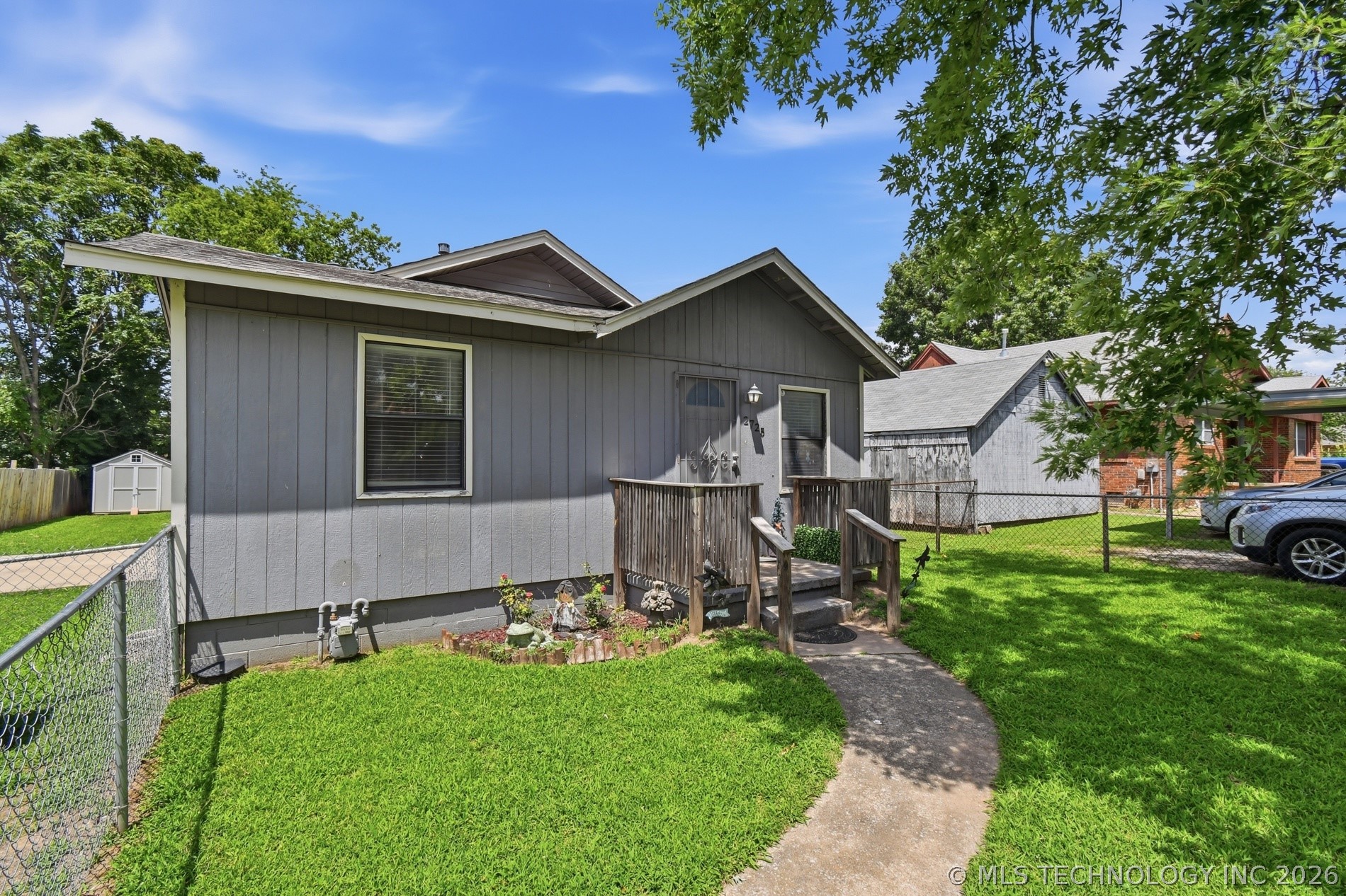 2725 W Cameron Street Property Photo 4