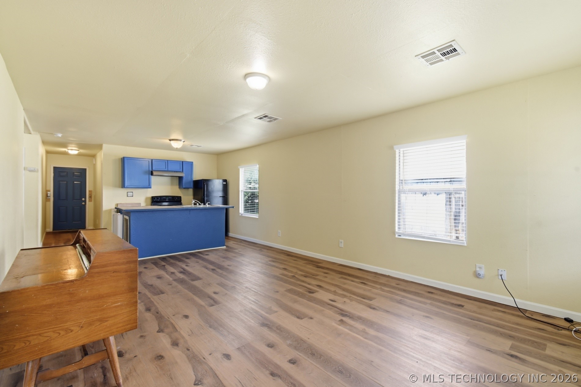 2725 W Cameron Street Property Photo 5