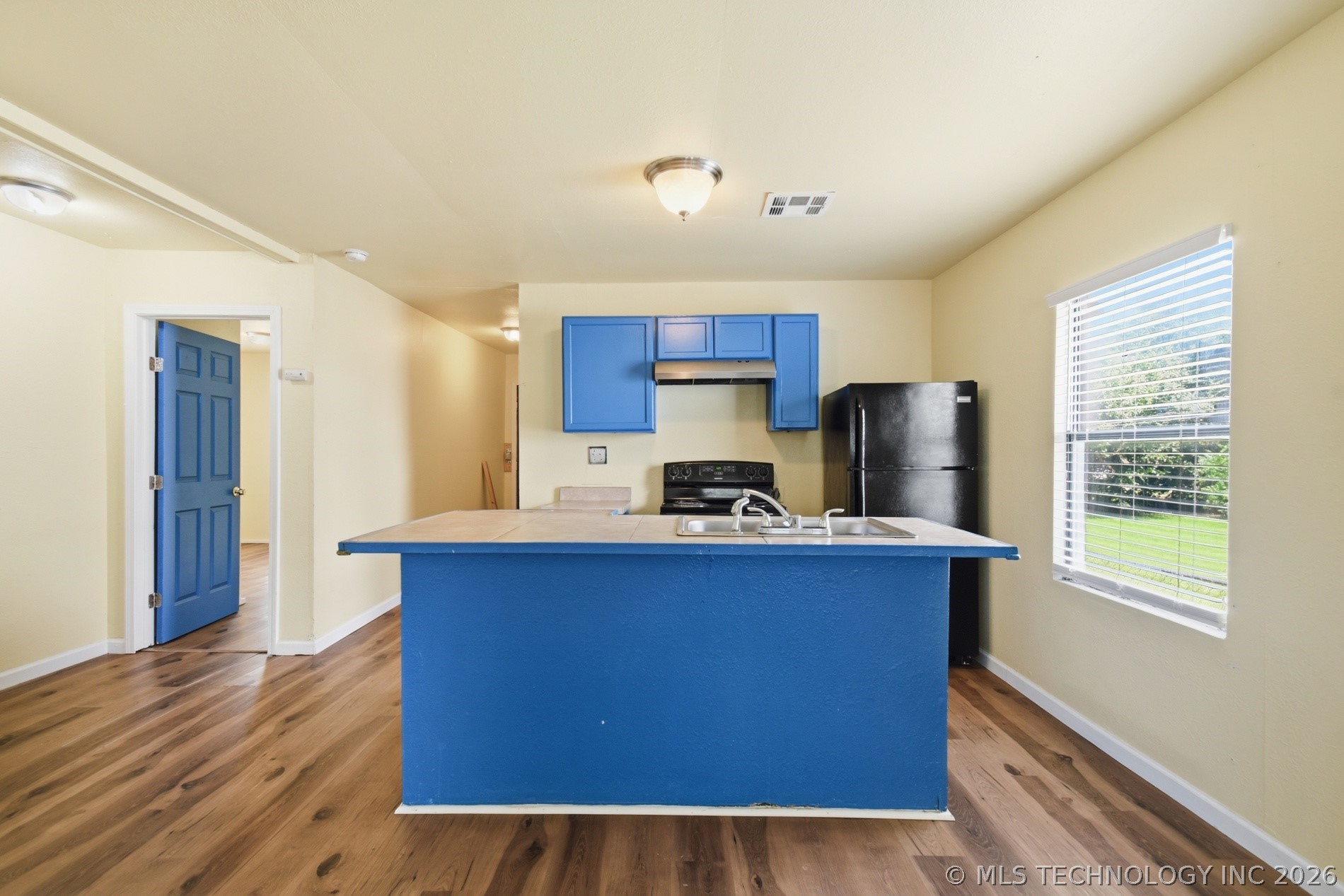 2725 W Cameron Street Property Photo 7