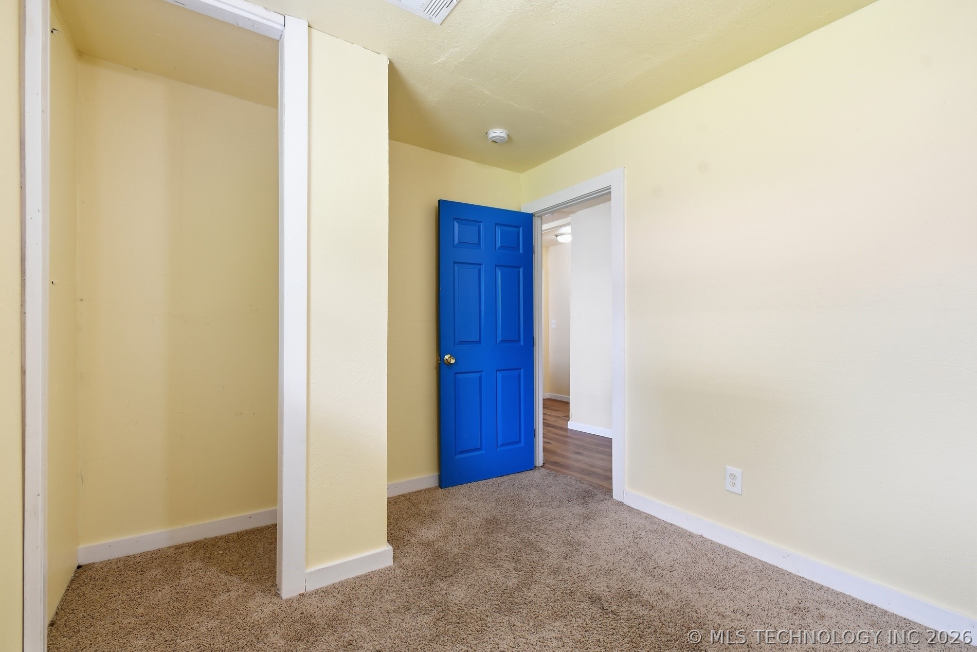 2725 W Cameron Street Property Photo 18