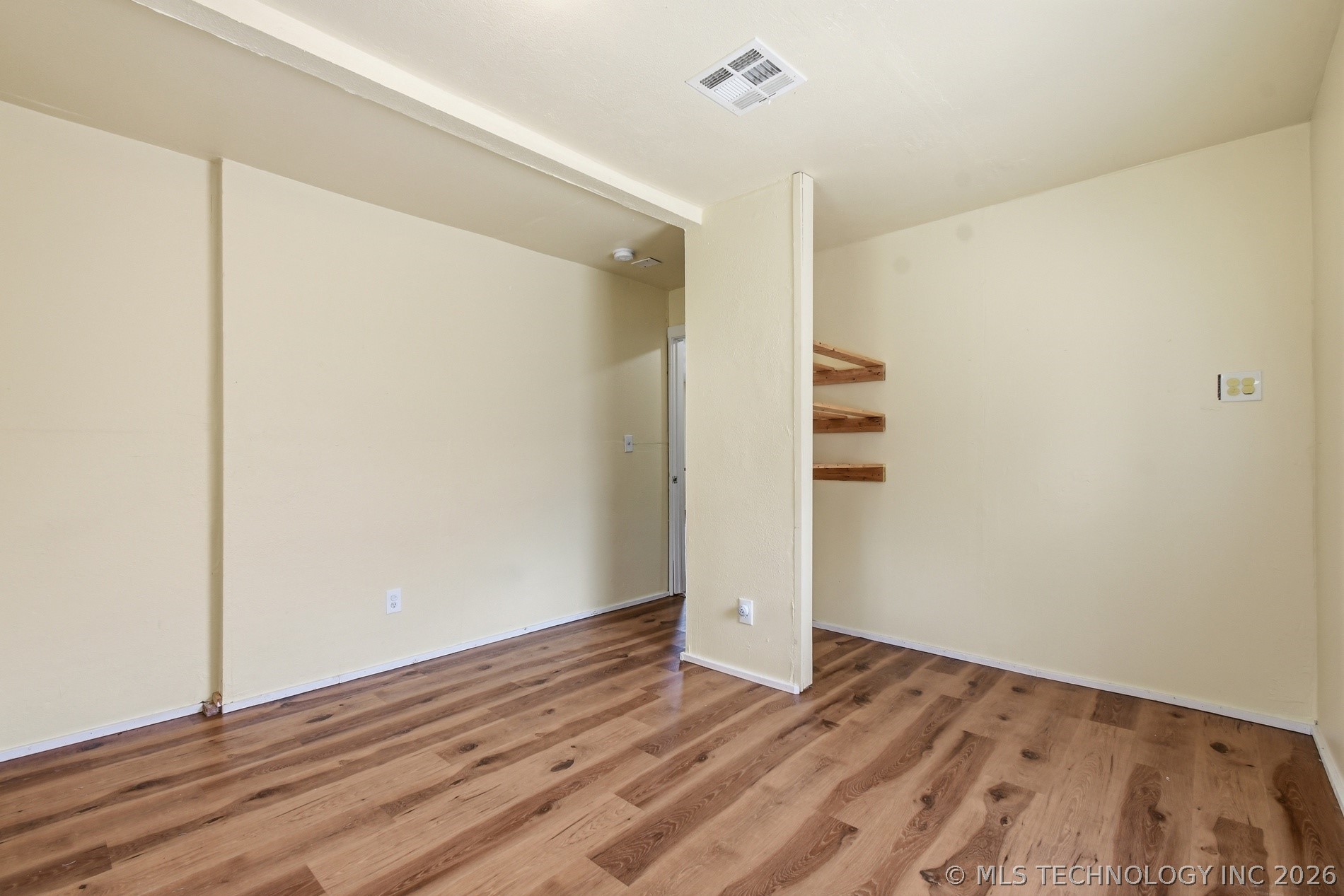 2725 W Cameron Street Property Photo 20