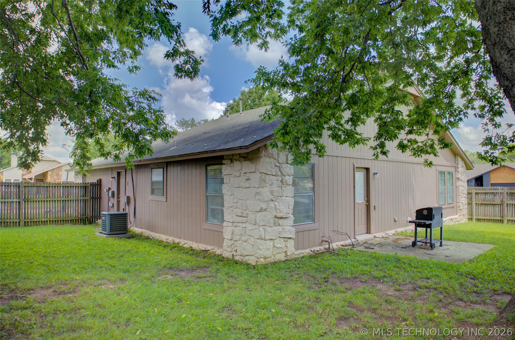 1709 N 21st Street Property Photo 41