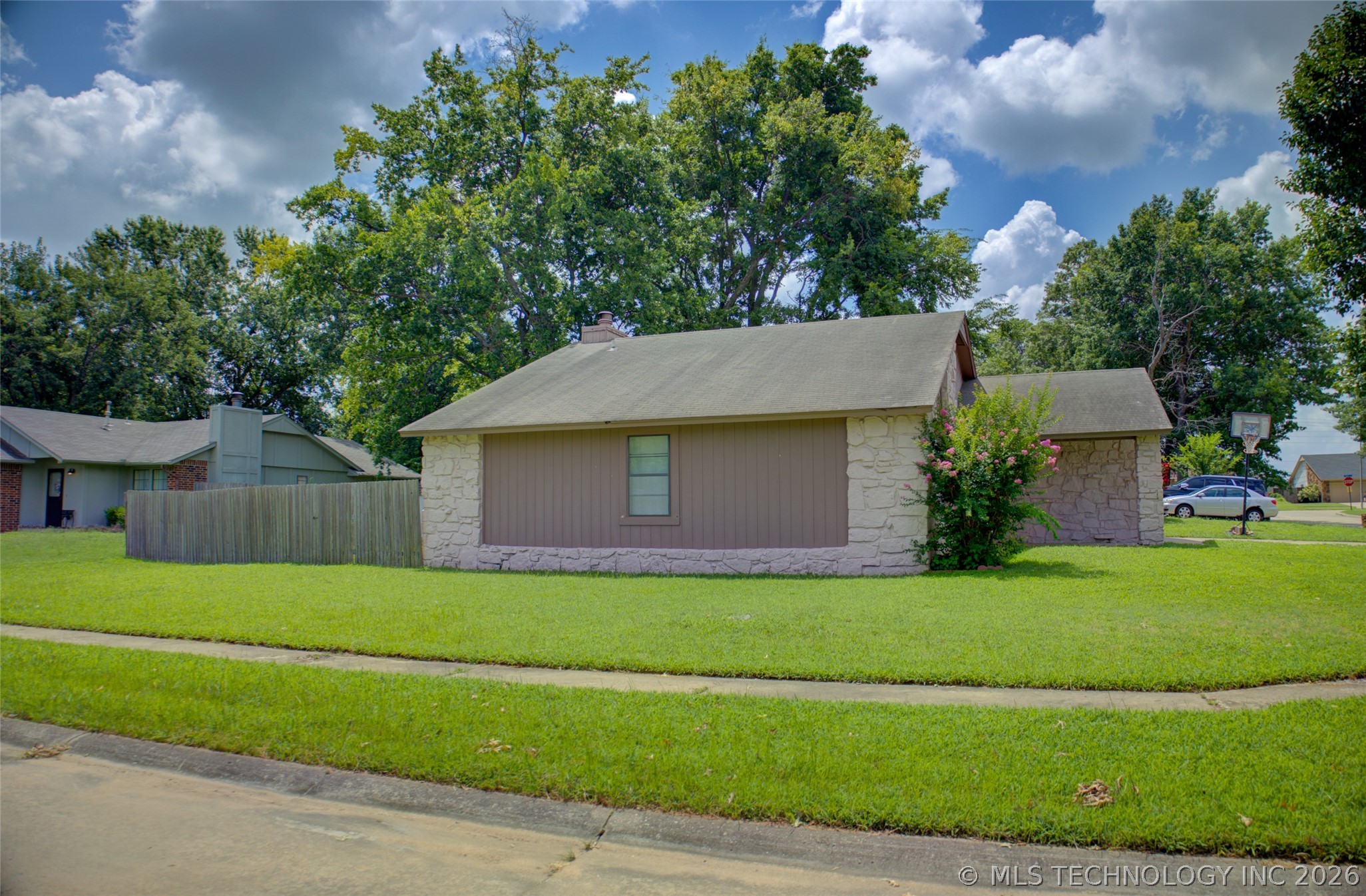 1709 N 21st Street Property Photo 43