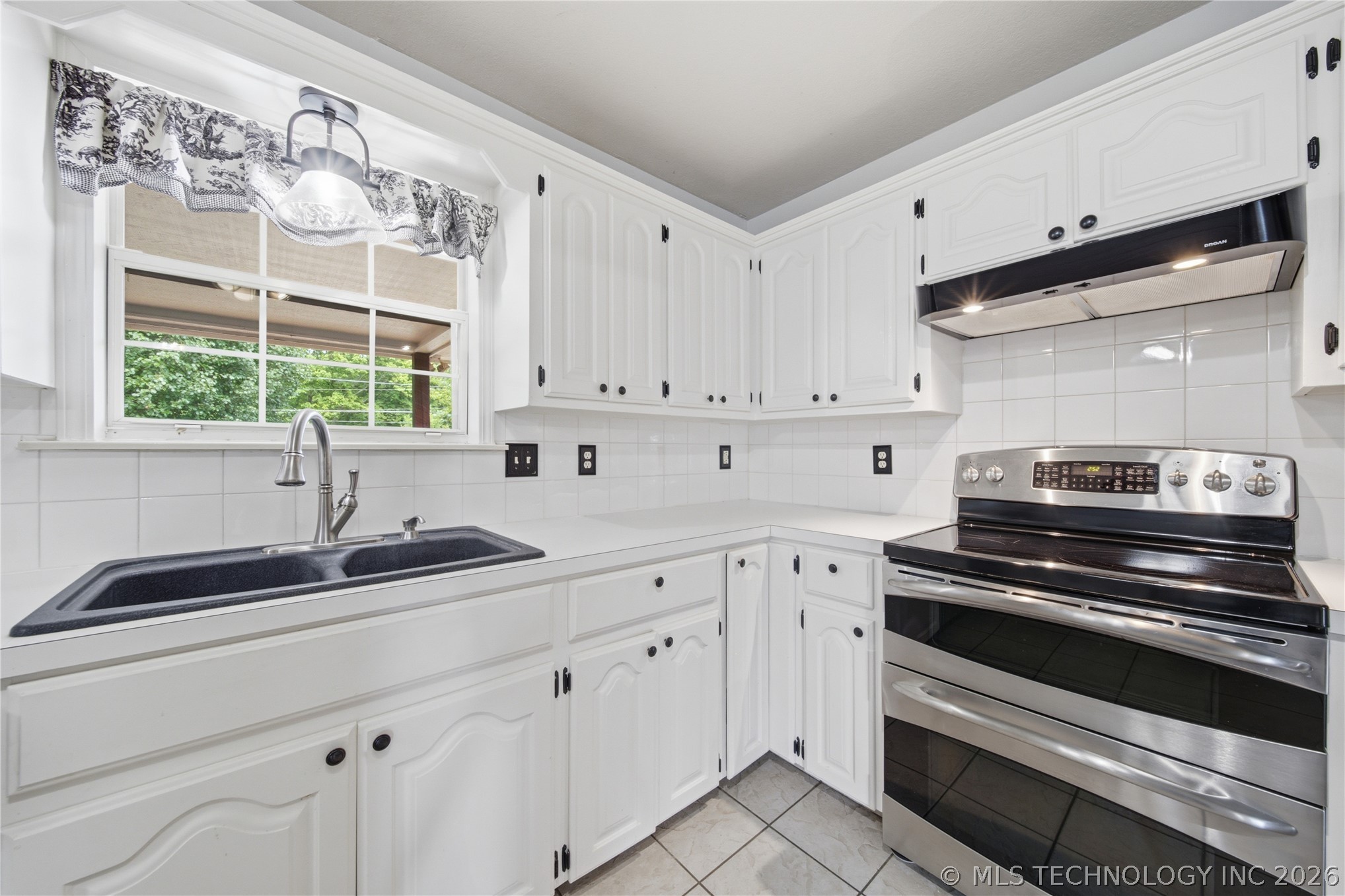 202 Remington Place Property Photo 15