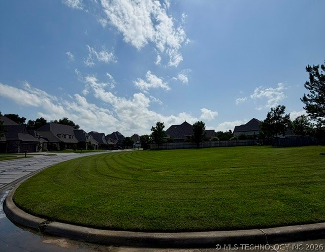 639 W 79th Street Property Photo 2