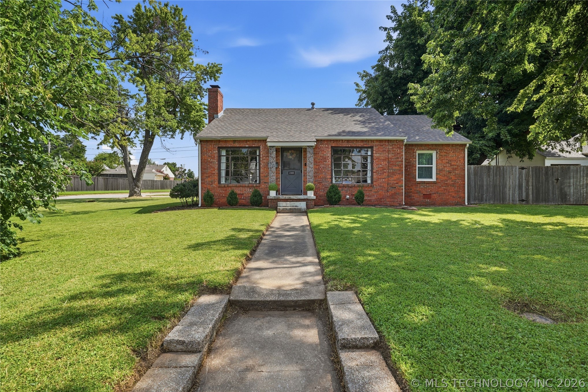 2303 S Delaware Court Property Photo 2