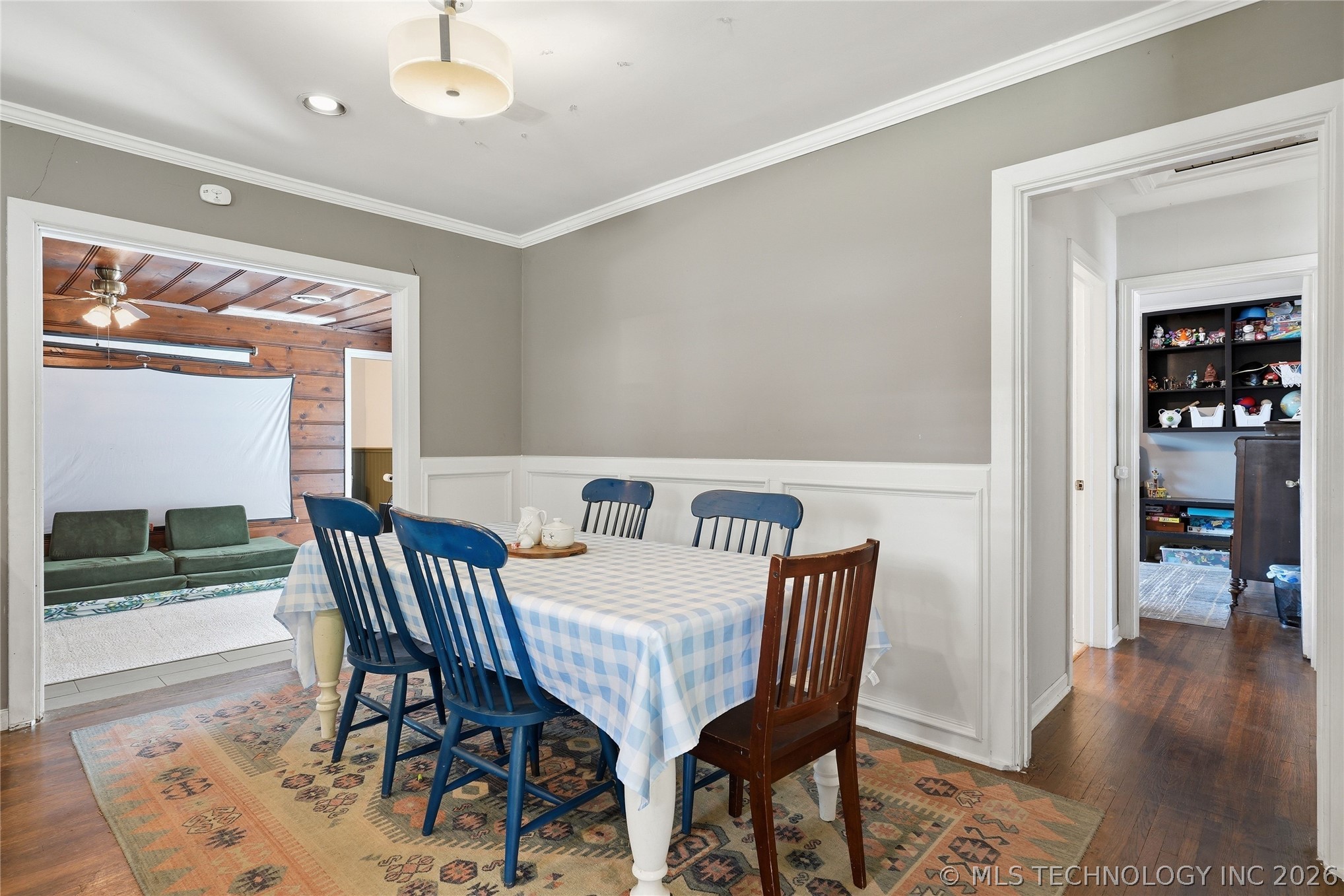 2303 S Delaware Court Property Photo 12