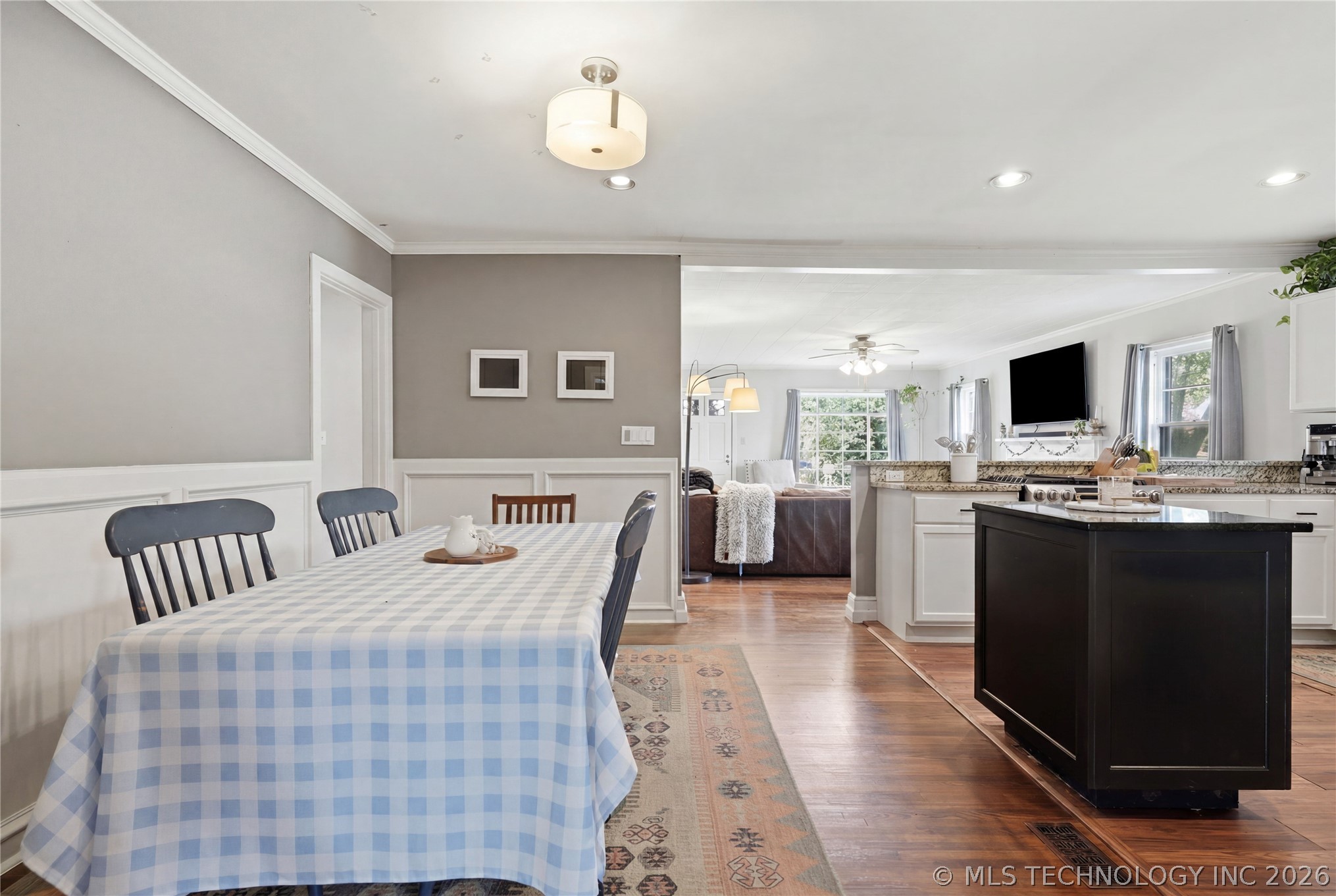 2303 S Delaware Court Property Photo 13