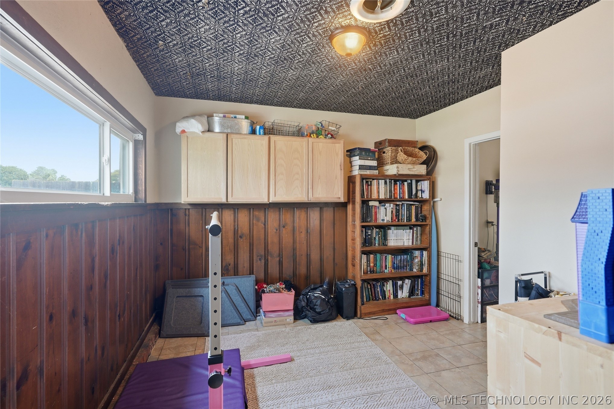 2303 S Delaware Court Property Photo 24