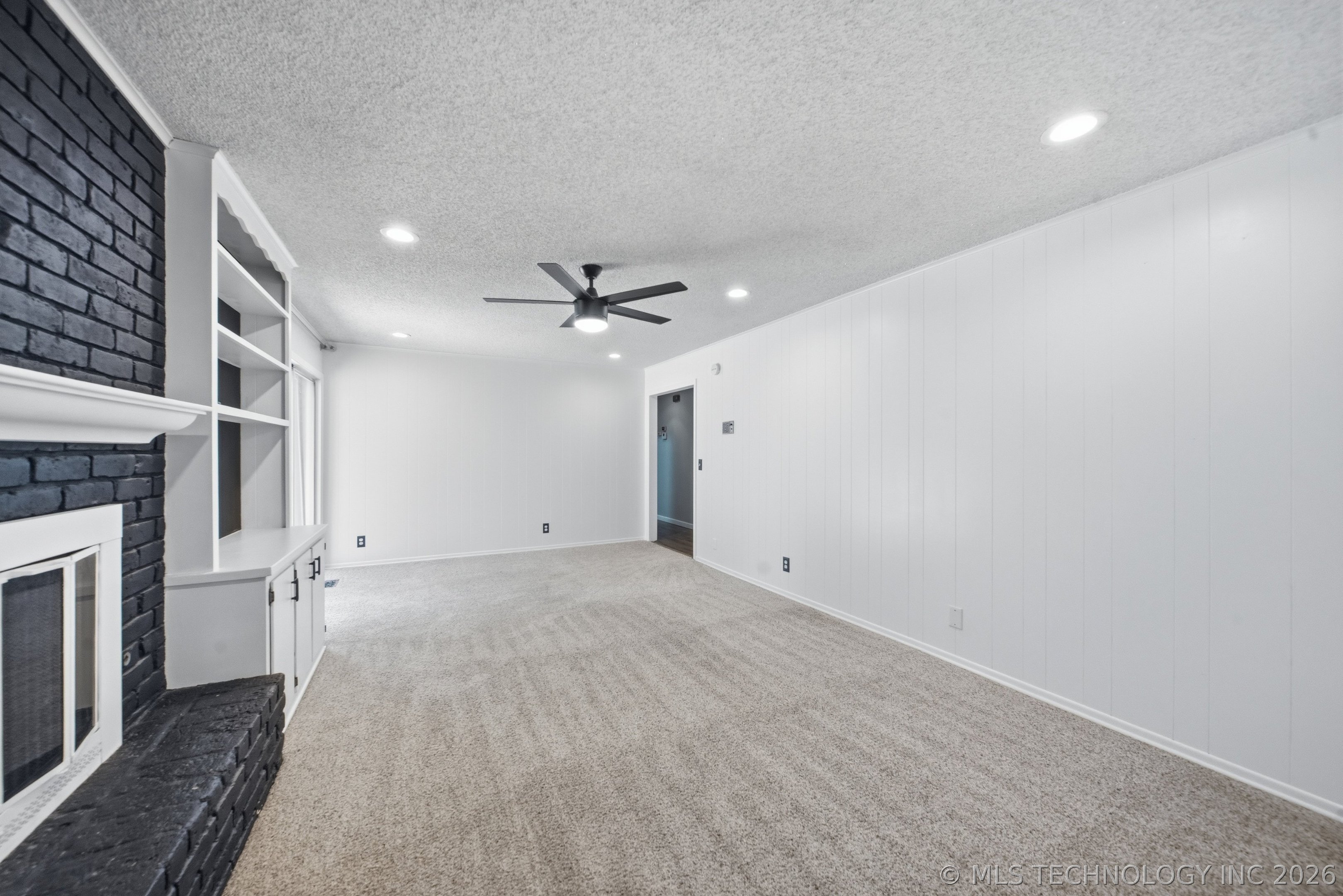 5811 E 61st Place Property Photo 5