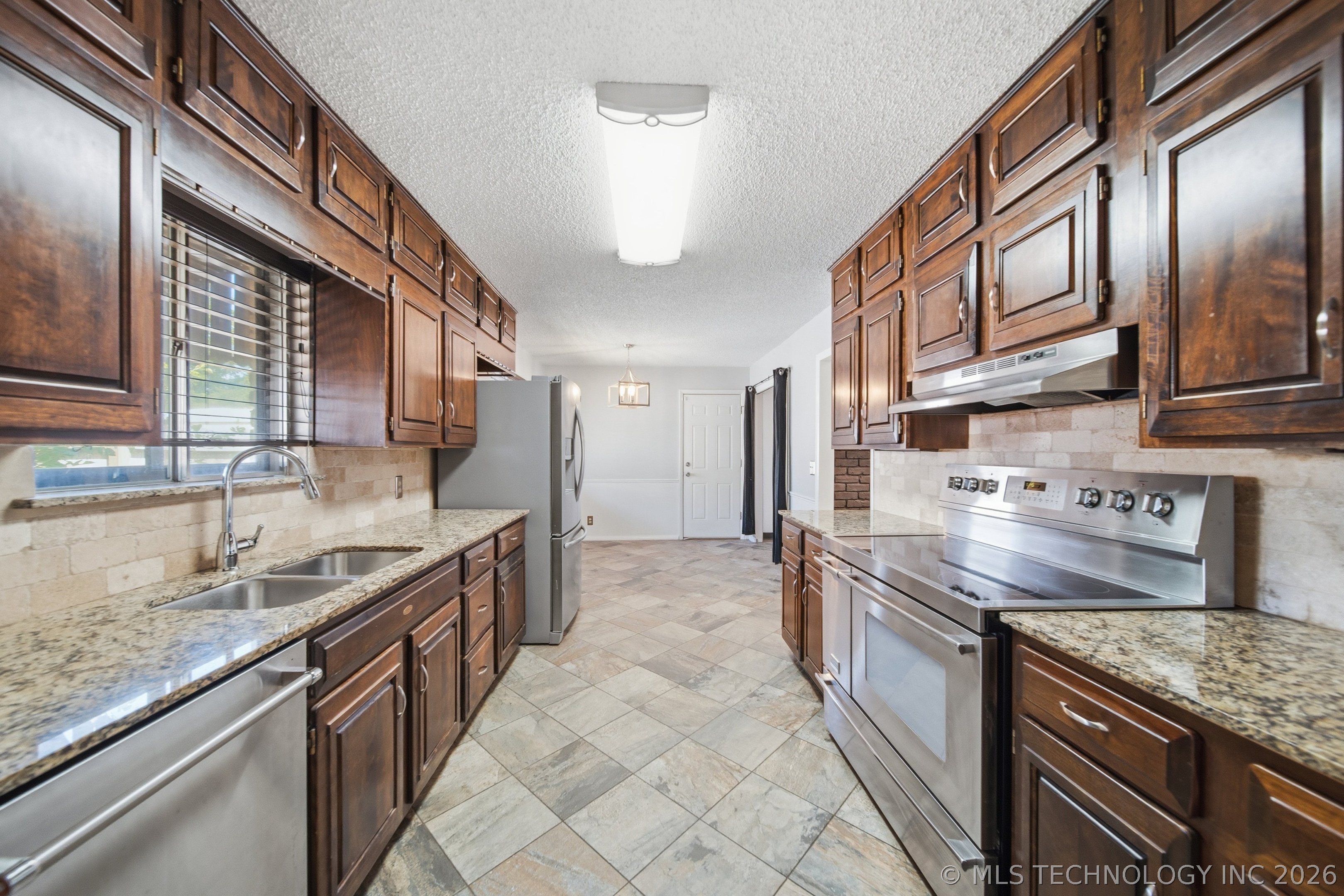 5811 E 61st Place Property Photo 7