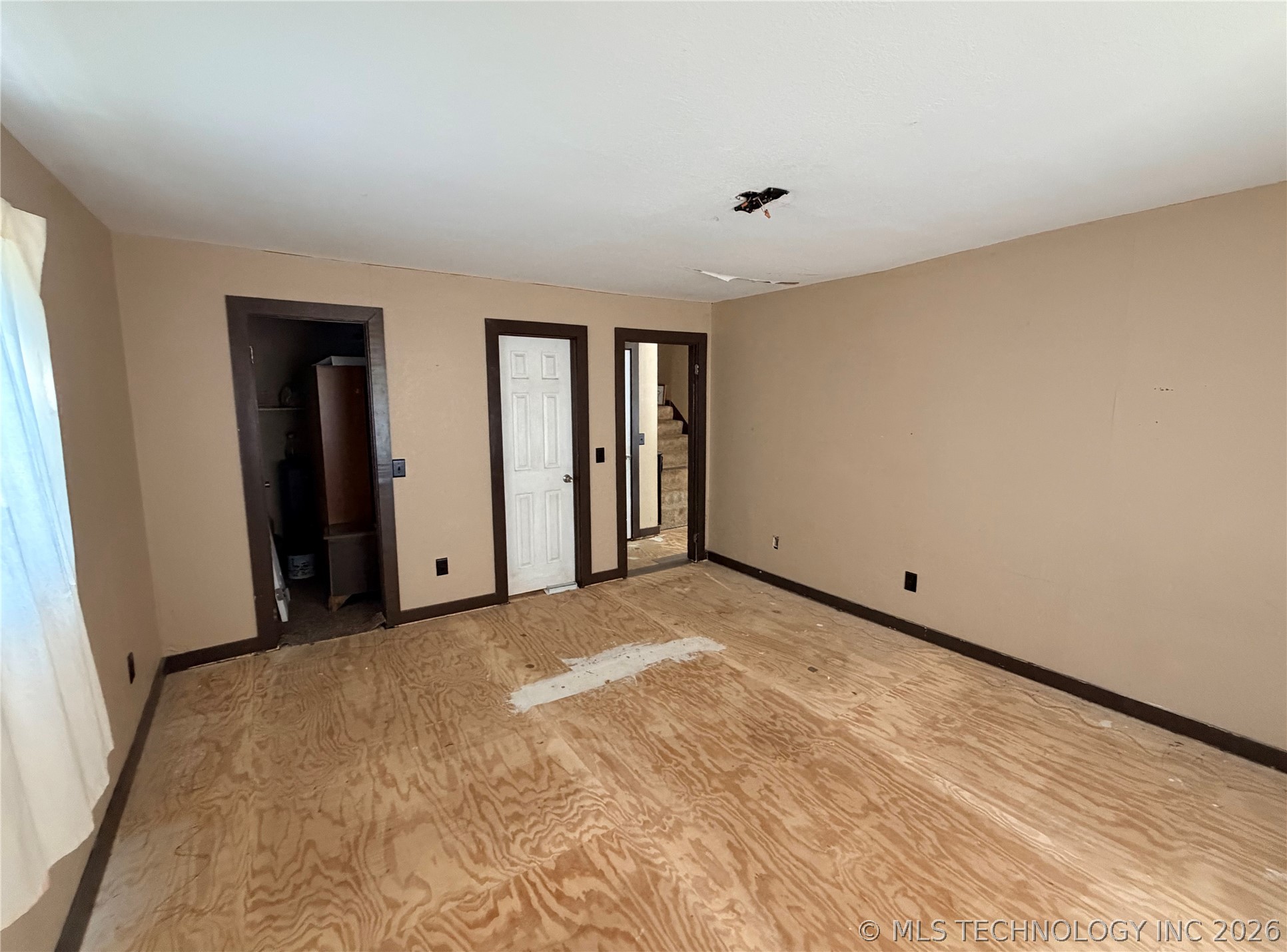 26201 W 27th Street Property Photo 8