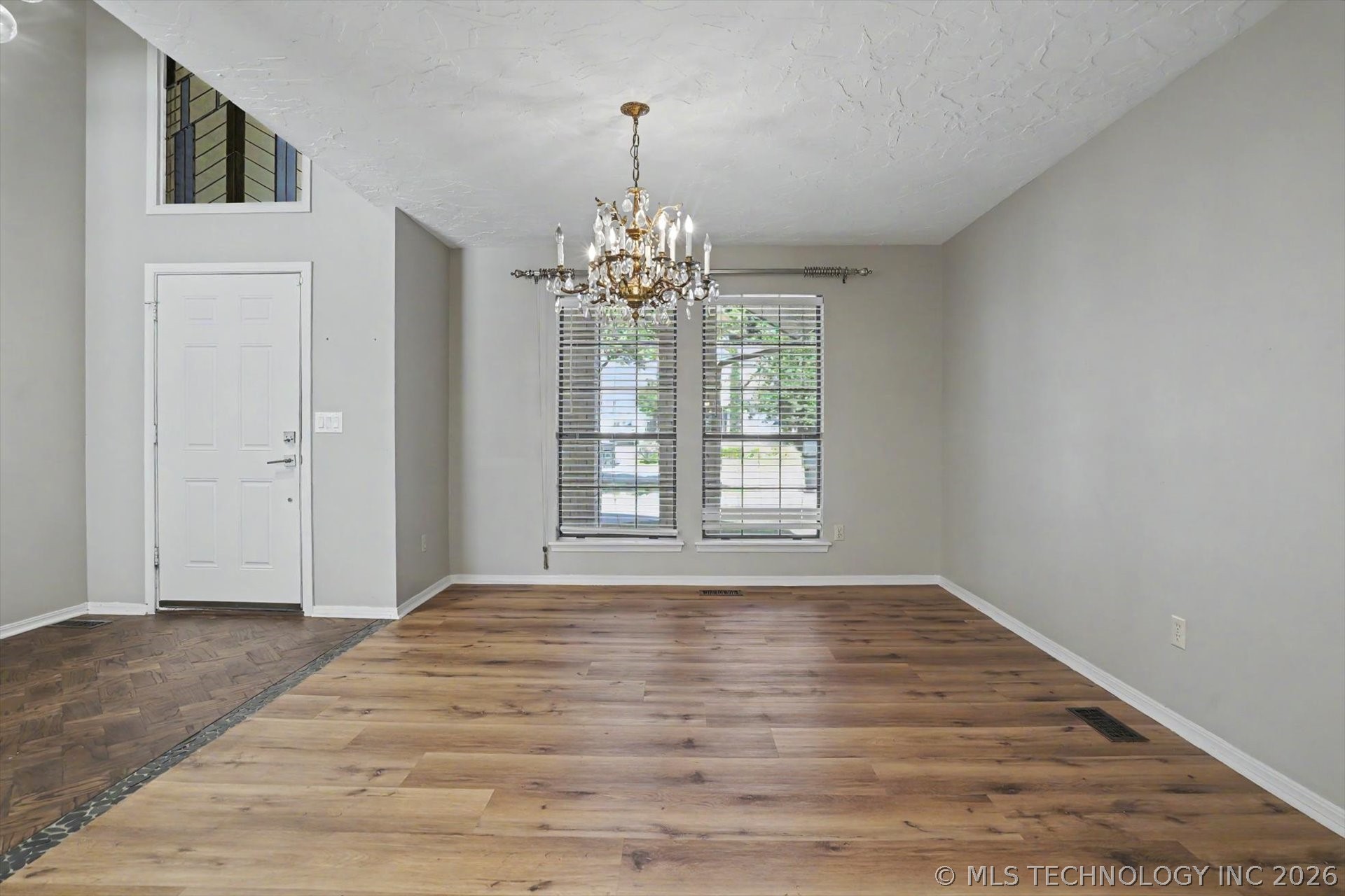 2504 Fort Davis Drive Property Photo 7