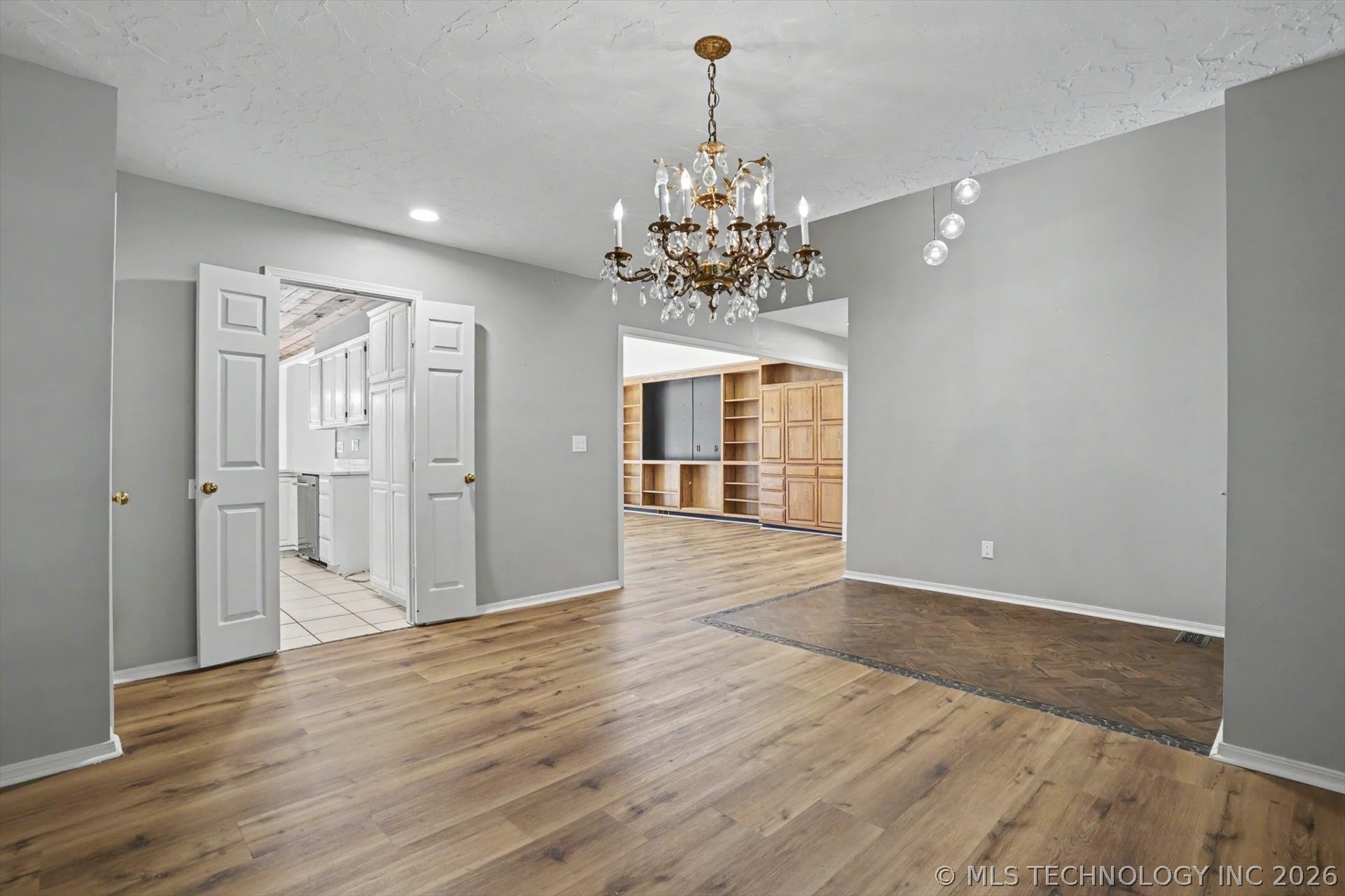 2504 Fort Davis Drive Property Photo 9