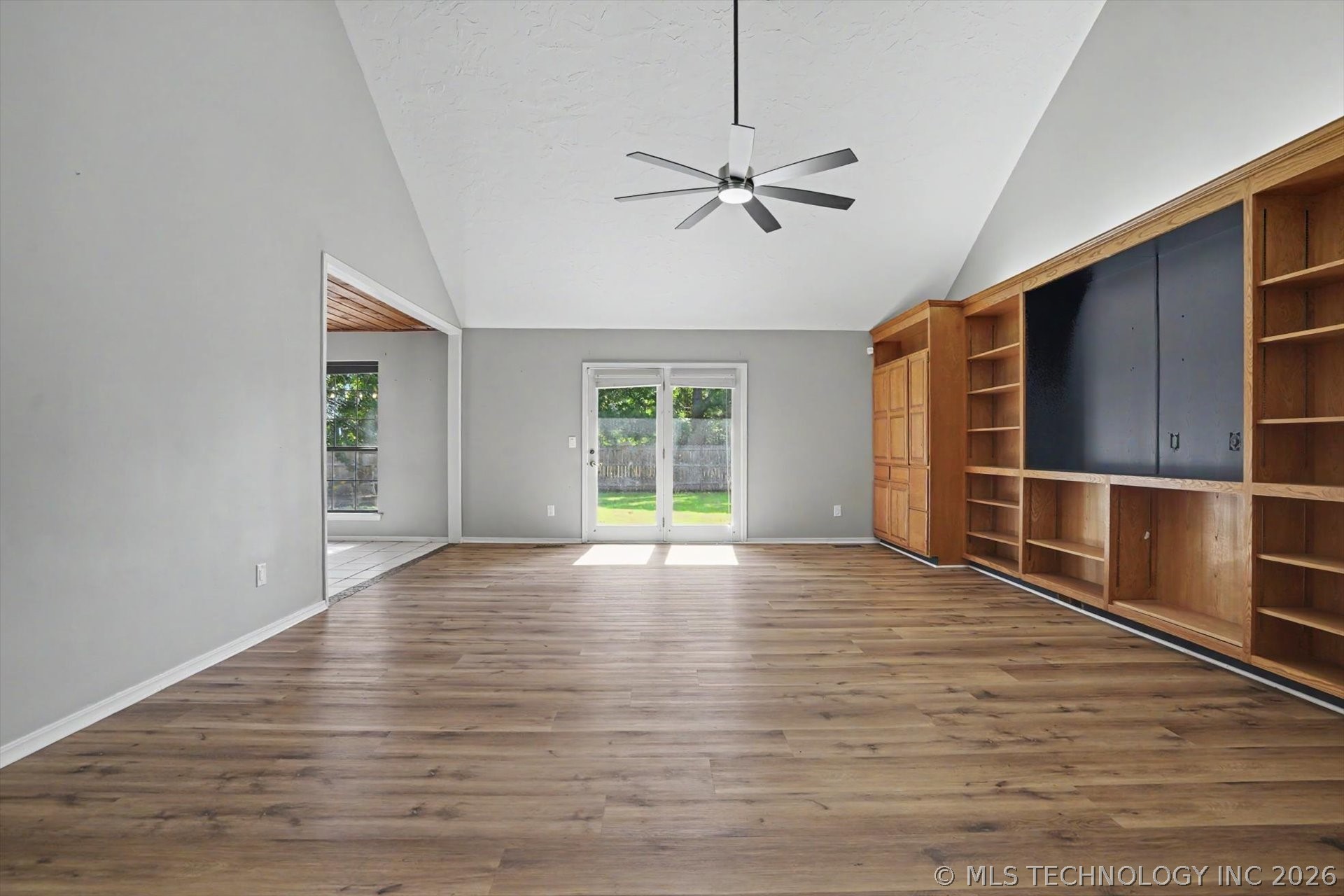 2504 Fort Davis Drive Property Photo 10
